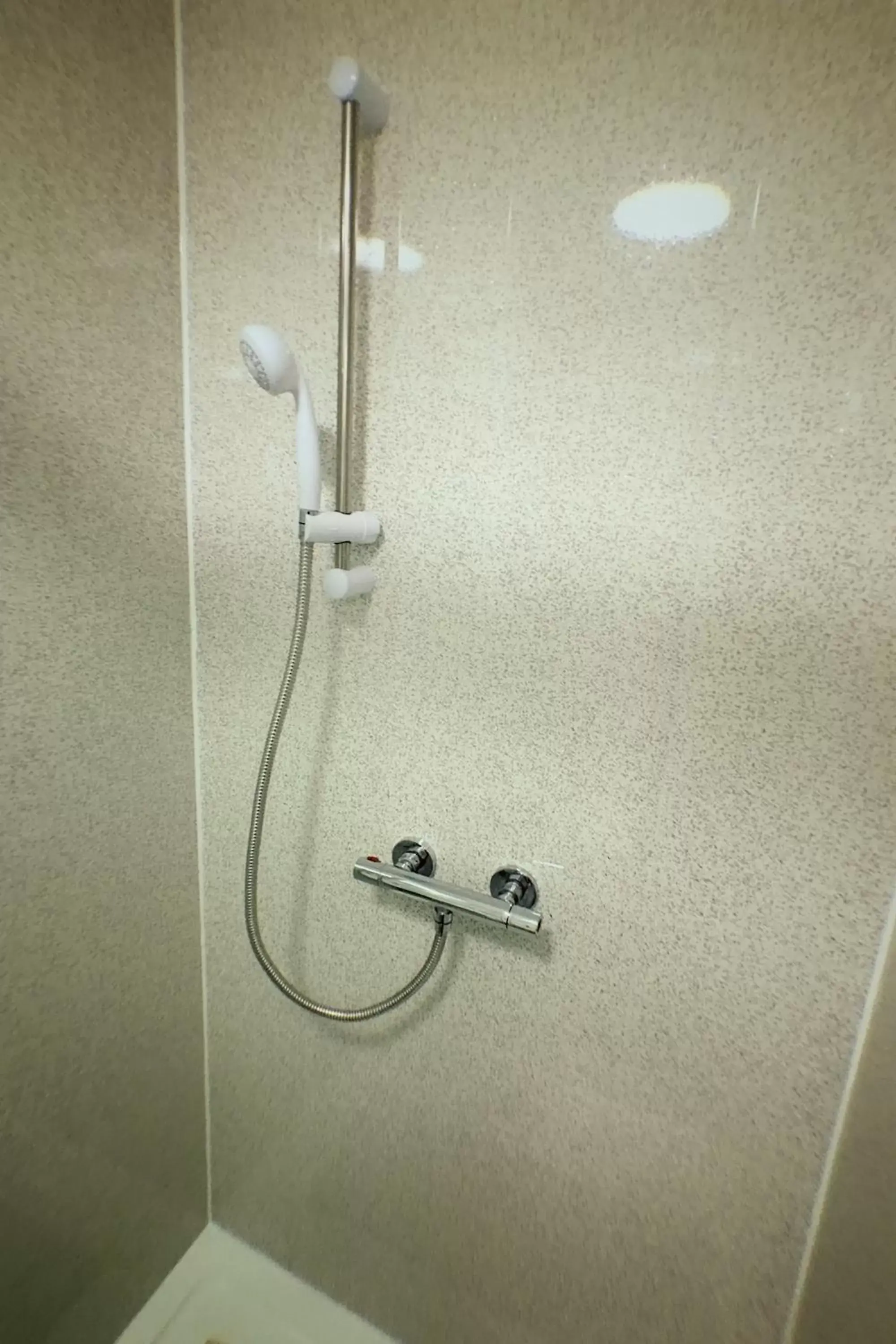 Shower, Bathroom in Castle Terrace (B3 R2)