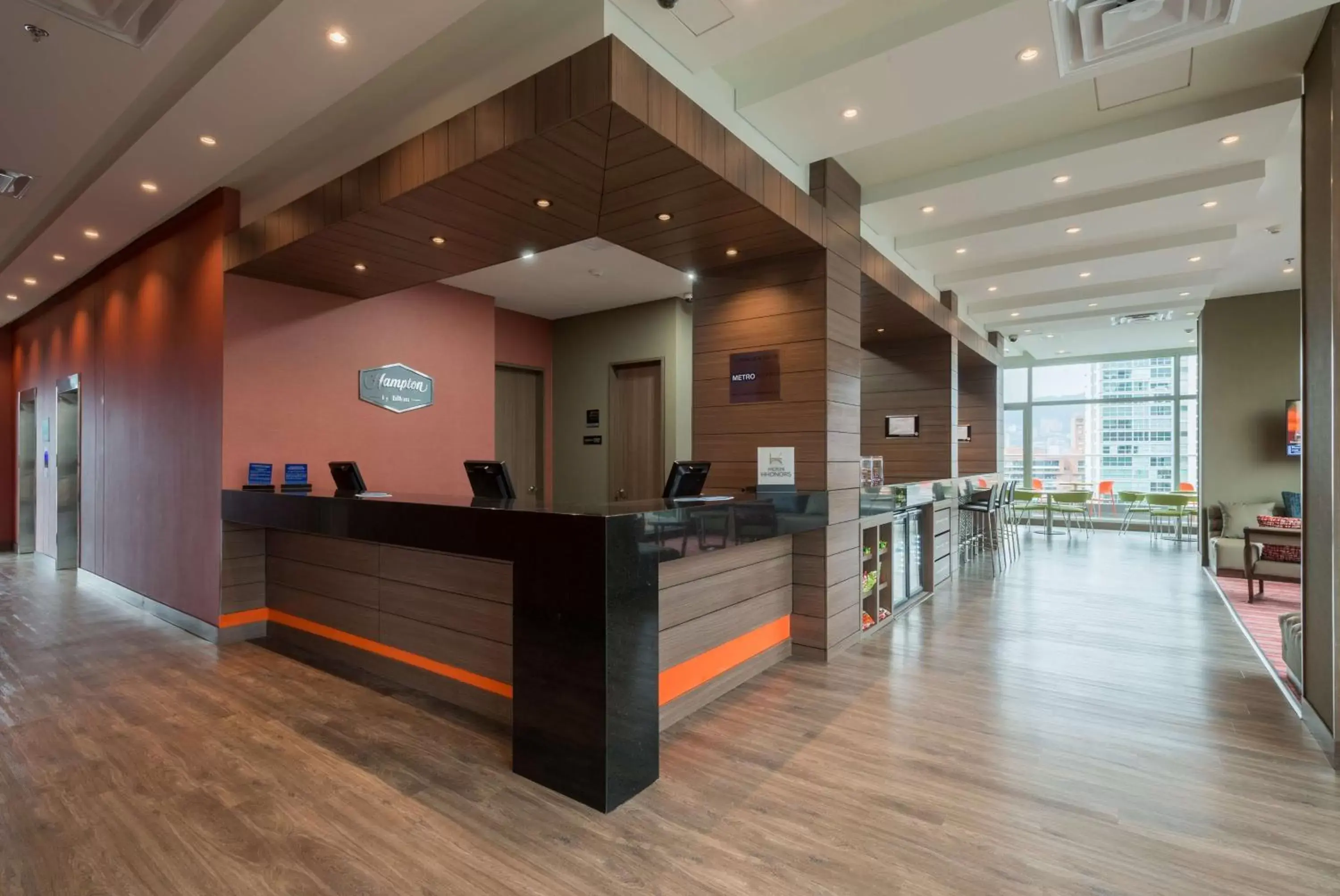 Lobby or reception, Lobby/Reception in Hampton by Hilton Medellin