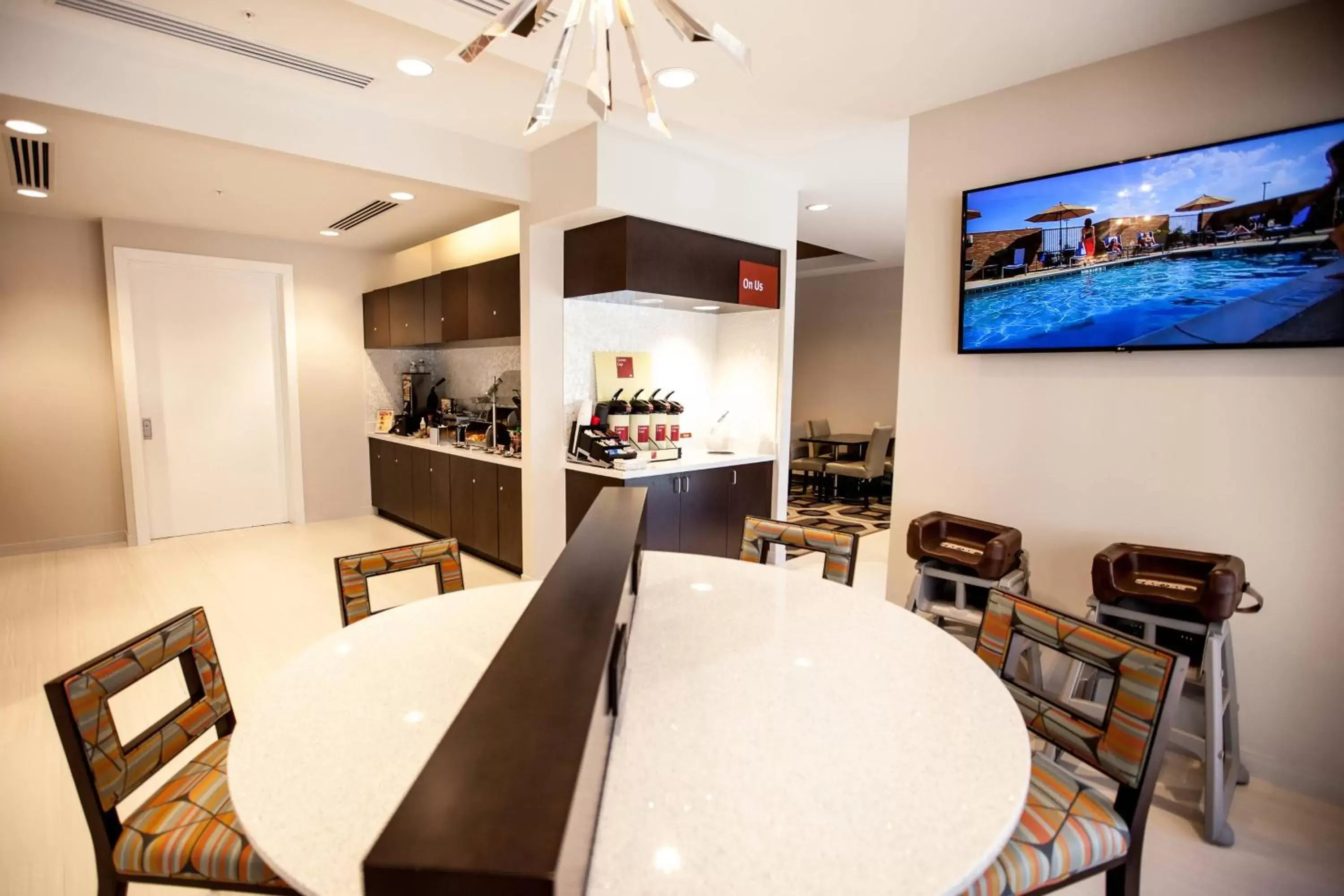 Restaurant/places to eat, Lounge/Bar in TownePlace Suites by Marriott Boynton Beach