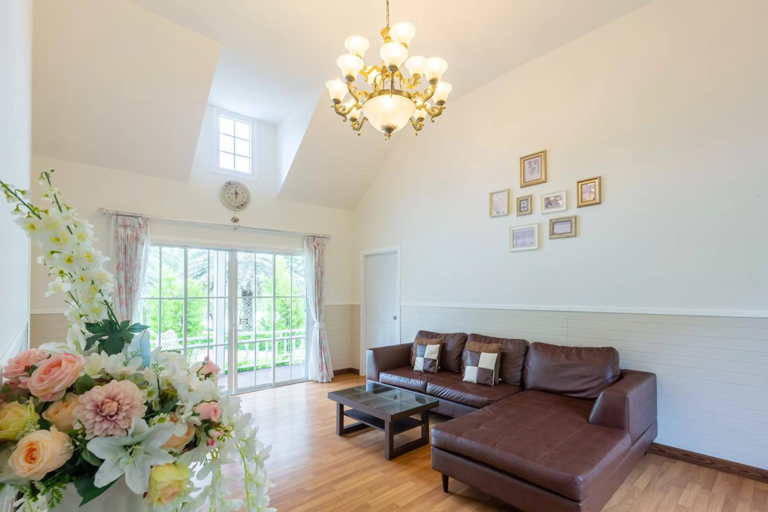 Living room in Sakarin Valley Resort
