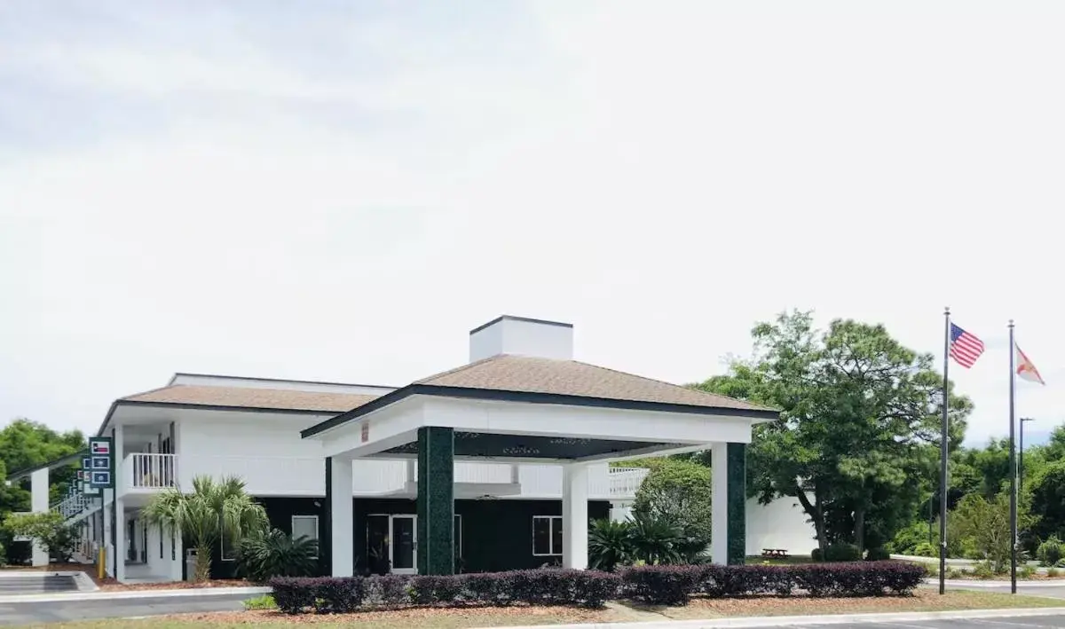 Property Building in Quality Inn At Eglin AFB