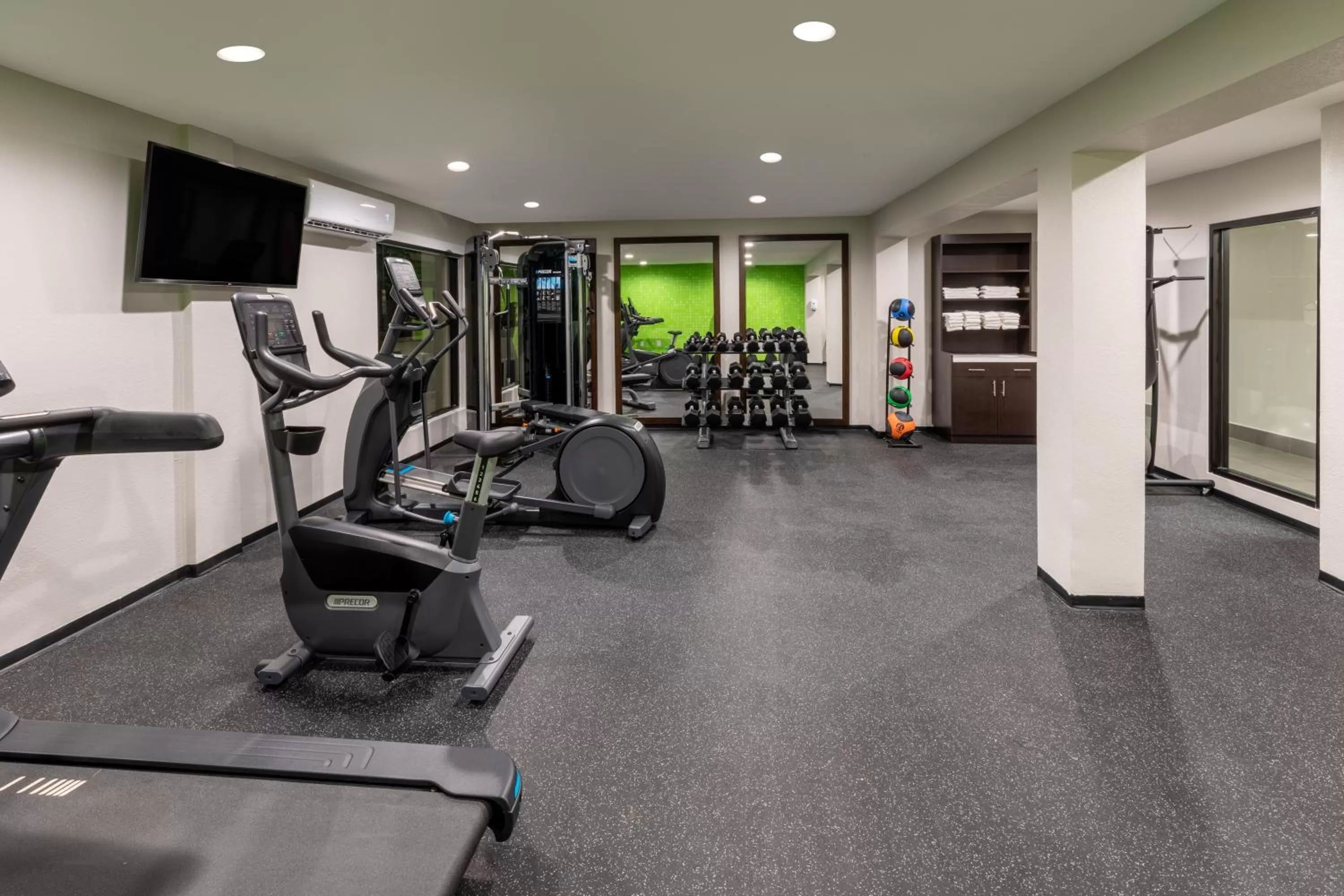 Fitness centre/facilities in La Quinta by Wyndham Houston NW Brookhollow