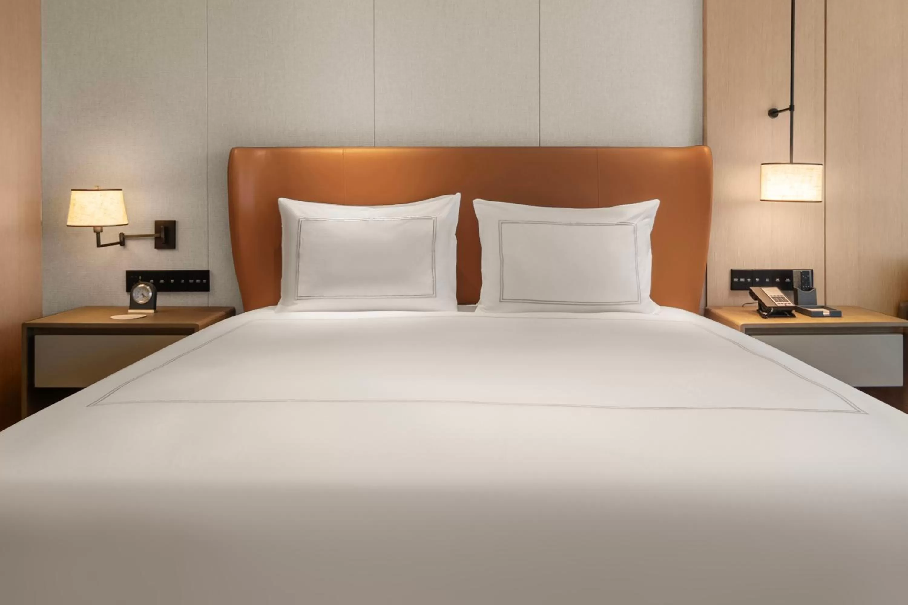 Bed in Swissotel Beijing Hong Kong Macau Center - 1 min to subway