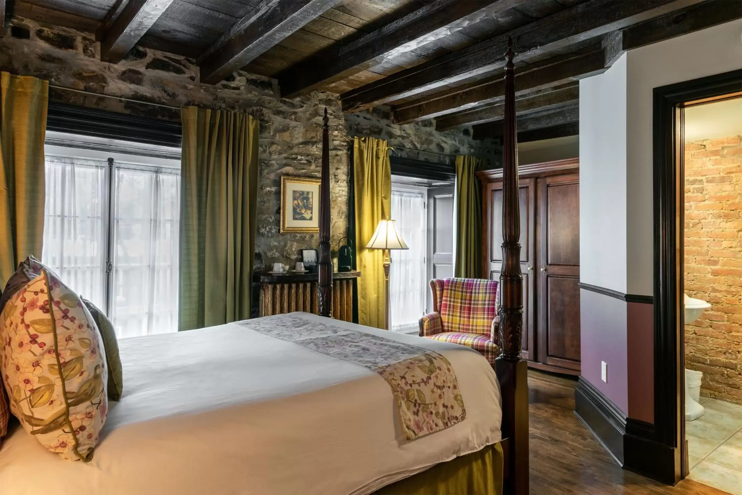 Bedroom, Bed in Le Clos Saint-Louis