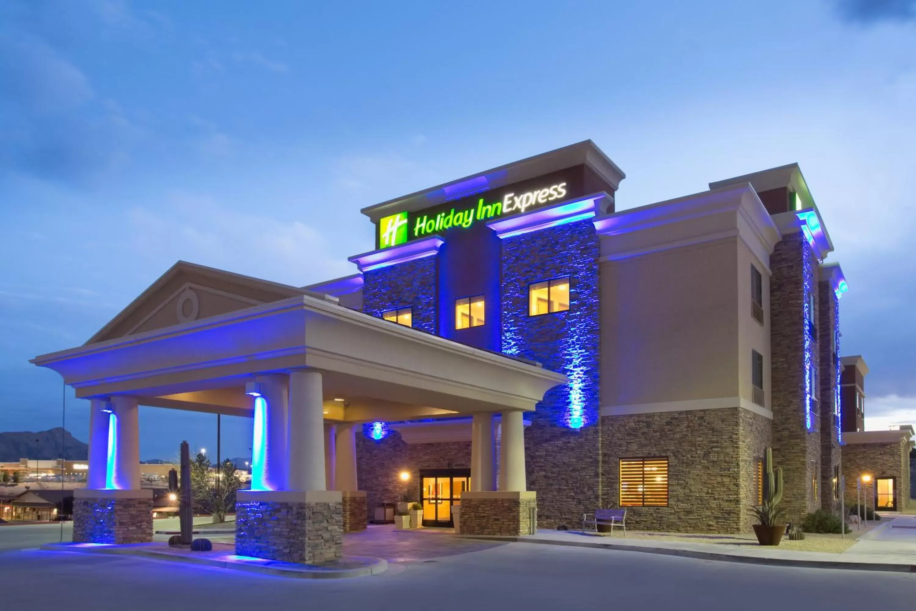 Property Building in Holiday Inn Express & Suites Truth Or Consequences, an IHG Hotel