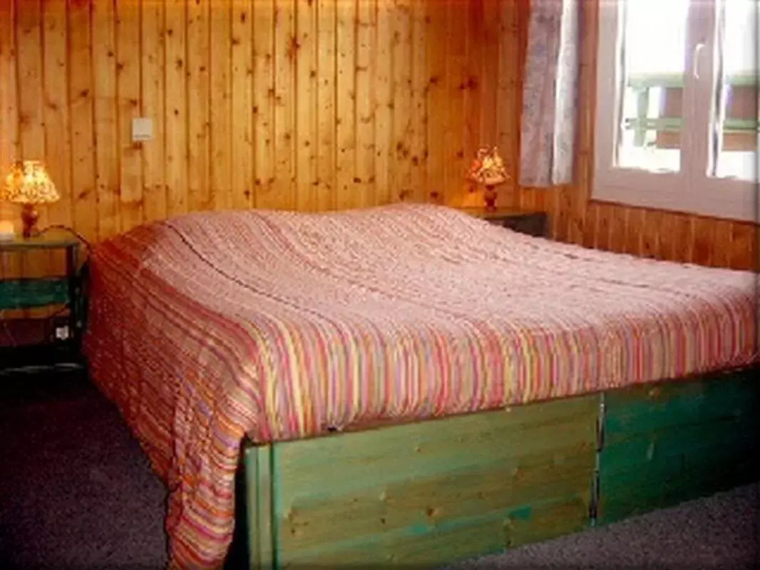 Photo of the whole room, Bed in Hotel Les Sapins