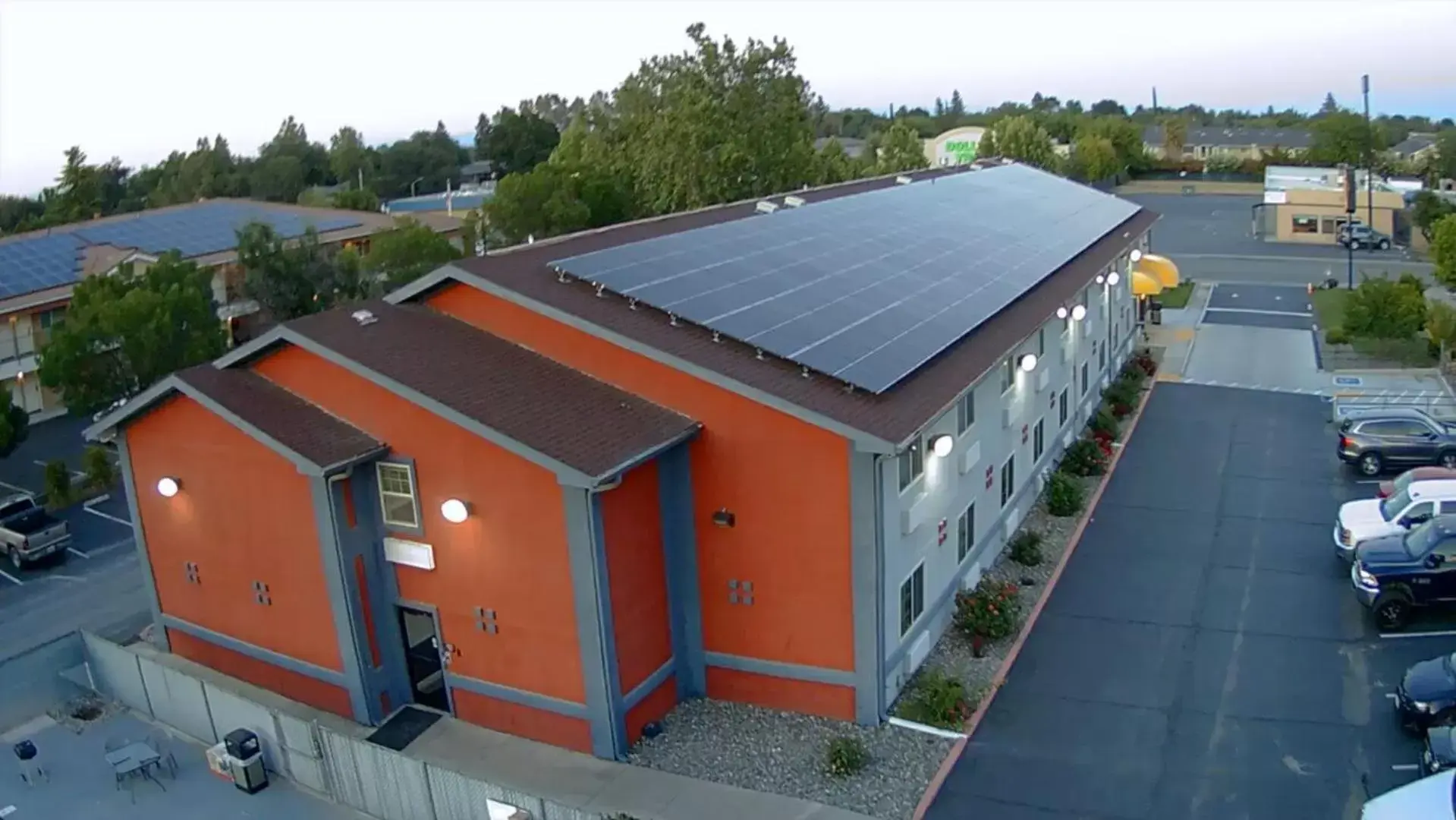 Property building in Super 8 by Wyndham Willows Property building in Super 8 by Wyndham Willows