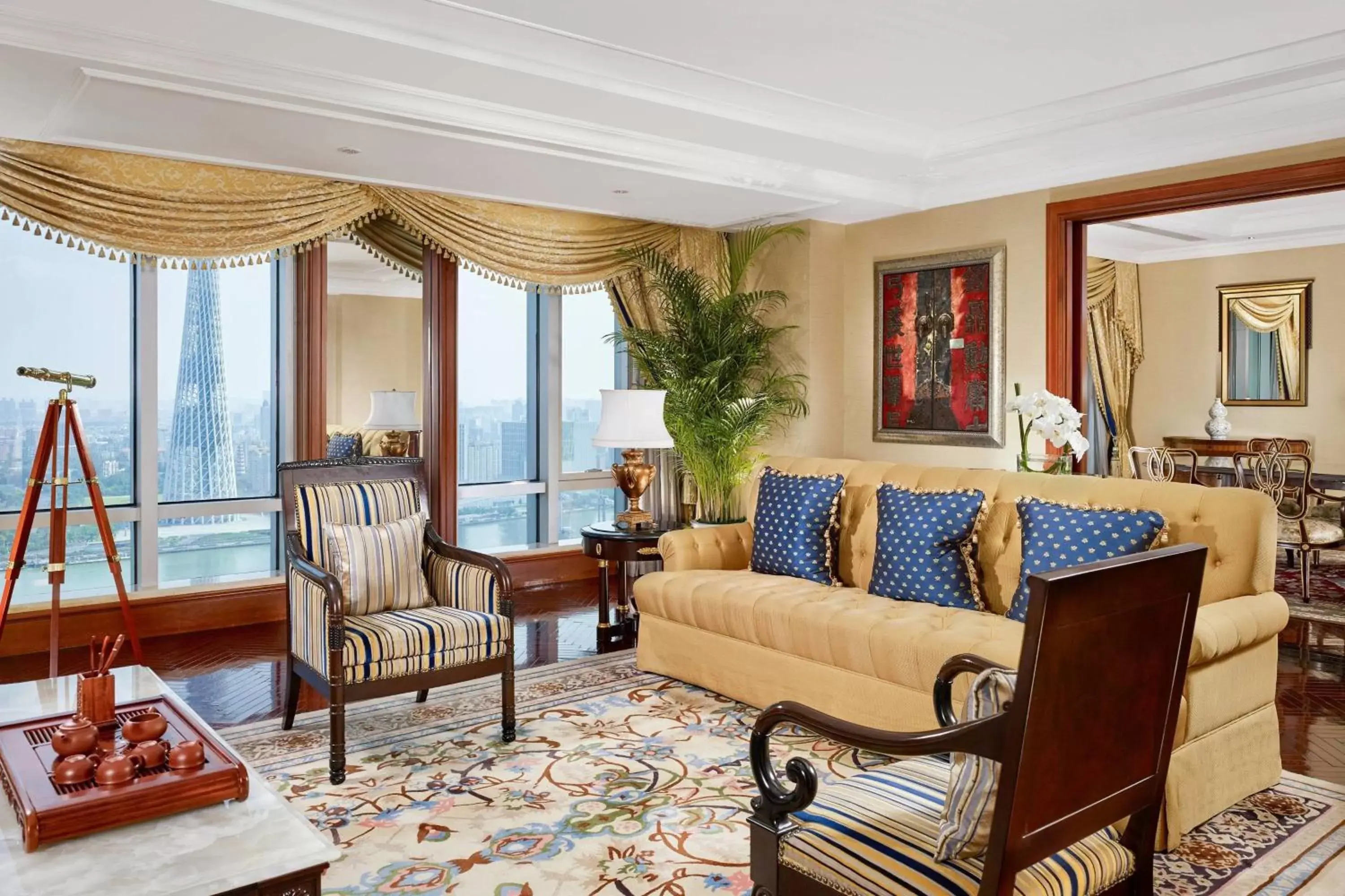 Living room, Seating Area in The Ritz-Carlton, Guangzhou