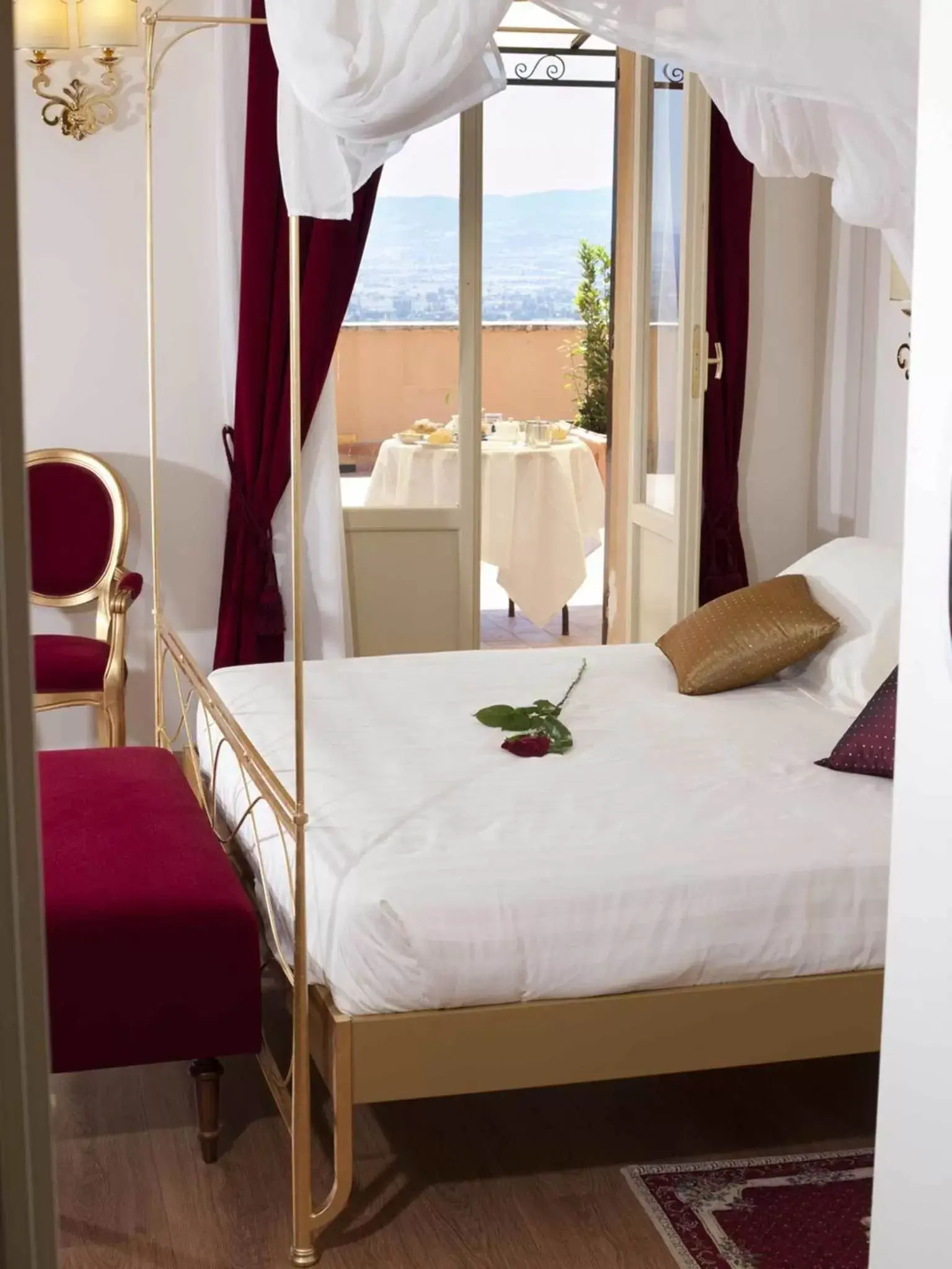 Spring, Bed in Giotto Hotel & Spa