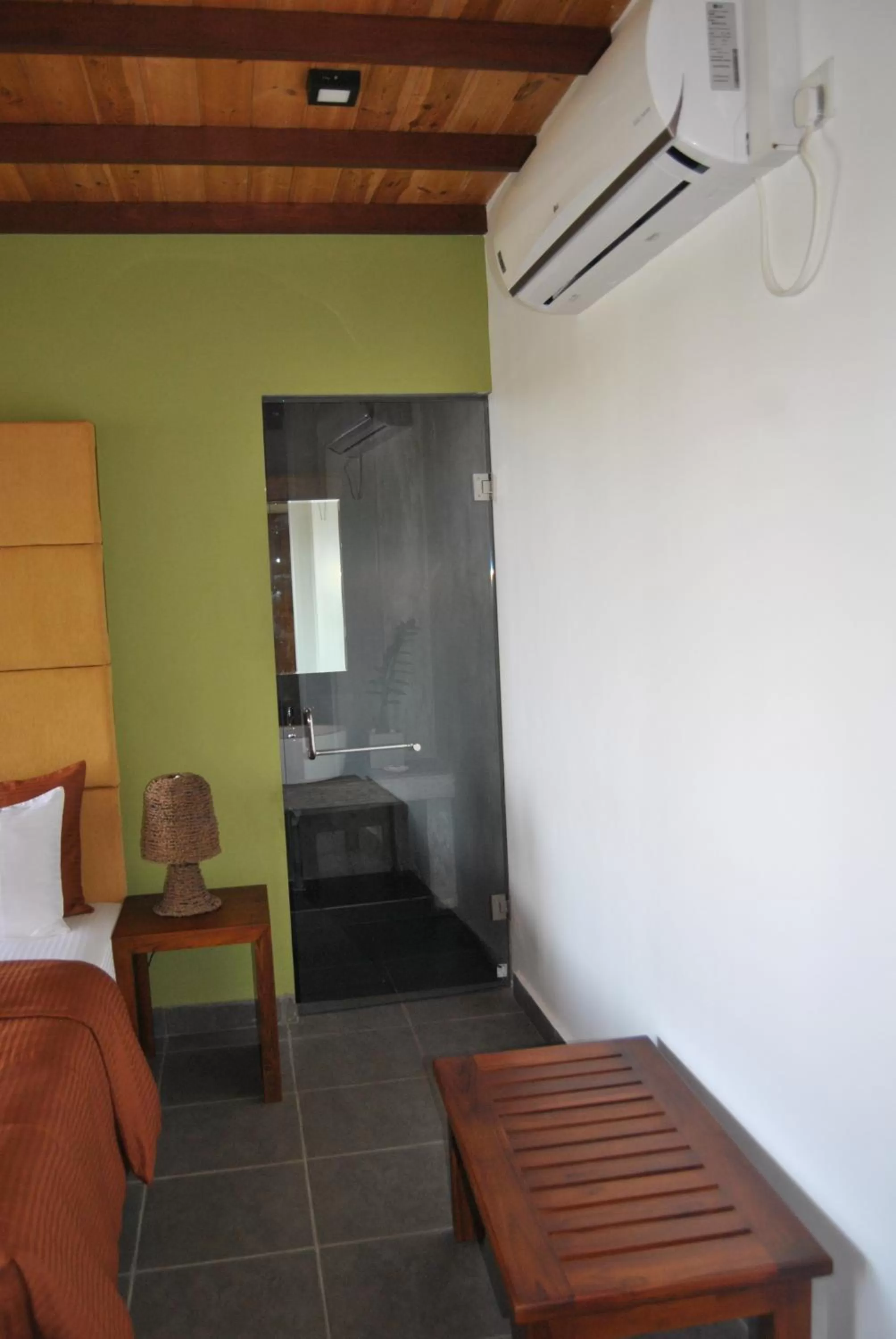 Bathroom in The Canoe