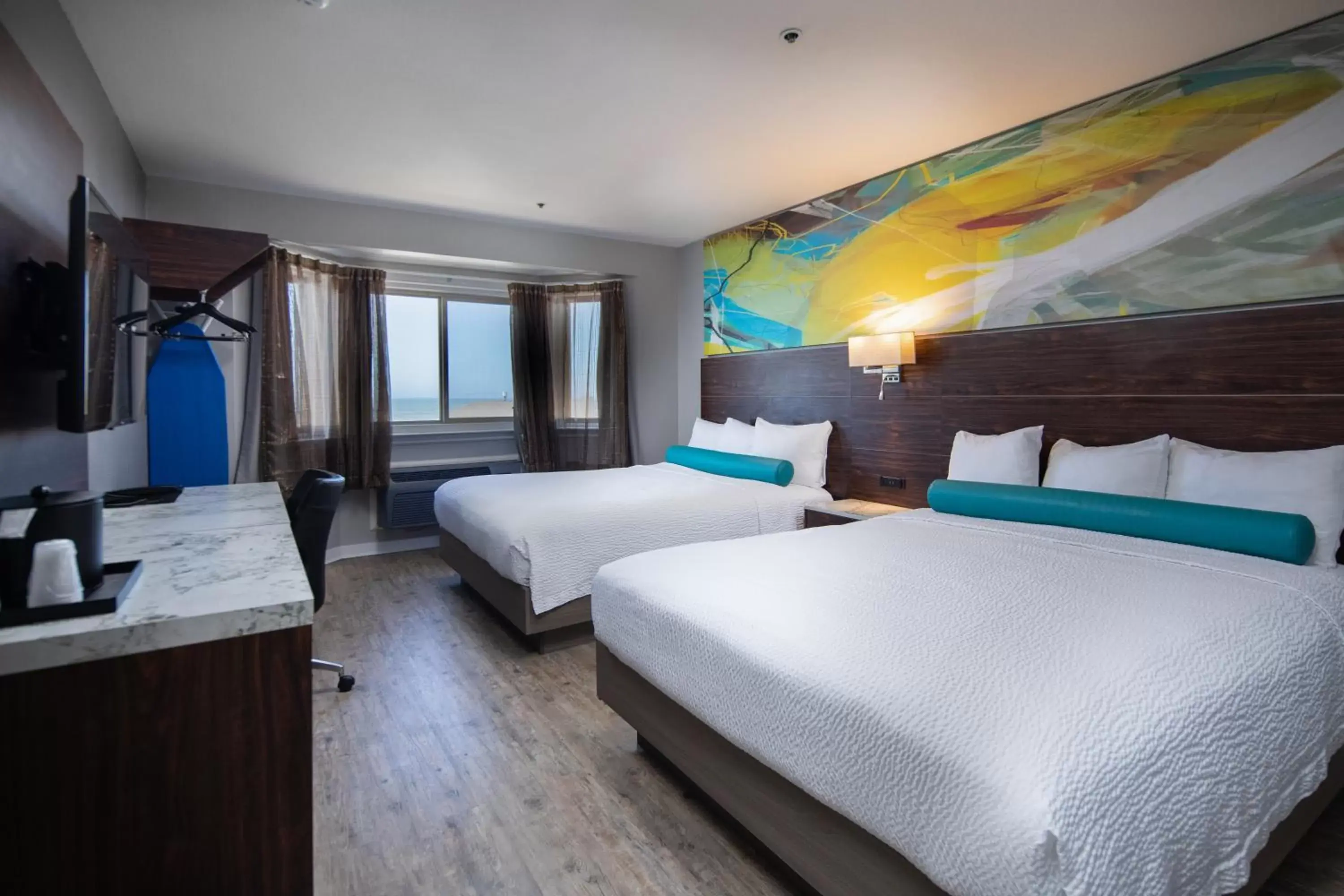 Queen Room with Two Queen Beds with Ocean View in Inn at Rockaway San Francisco Pacifica Queen Room with Two Queen Beds with Ocean View in Inn at Rockaway San Francisco Pacifica