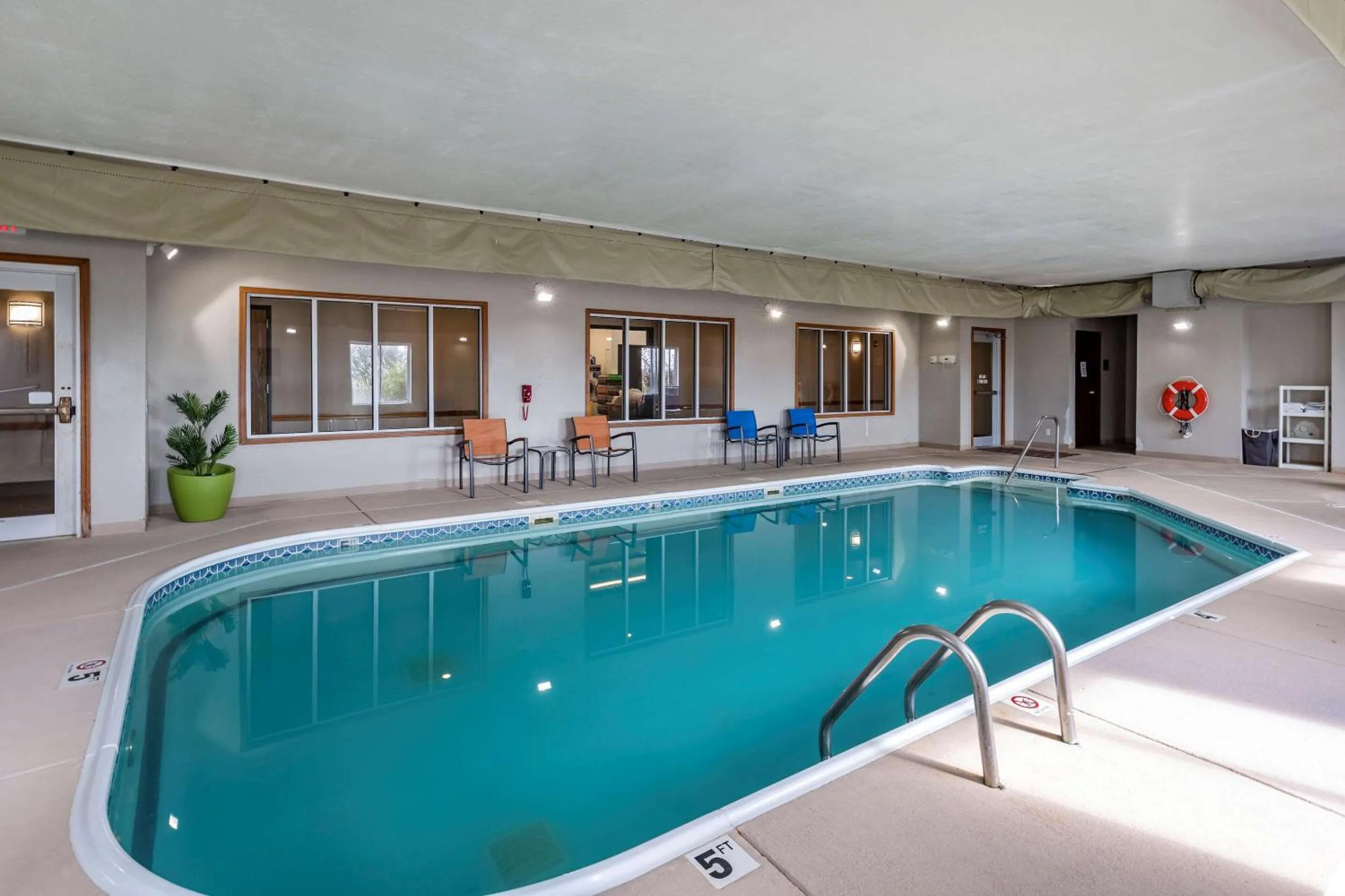 Pool view in Comfort Inn & Suites Greenville I-70