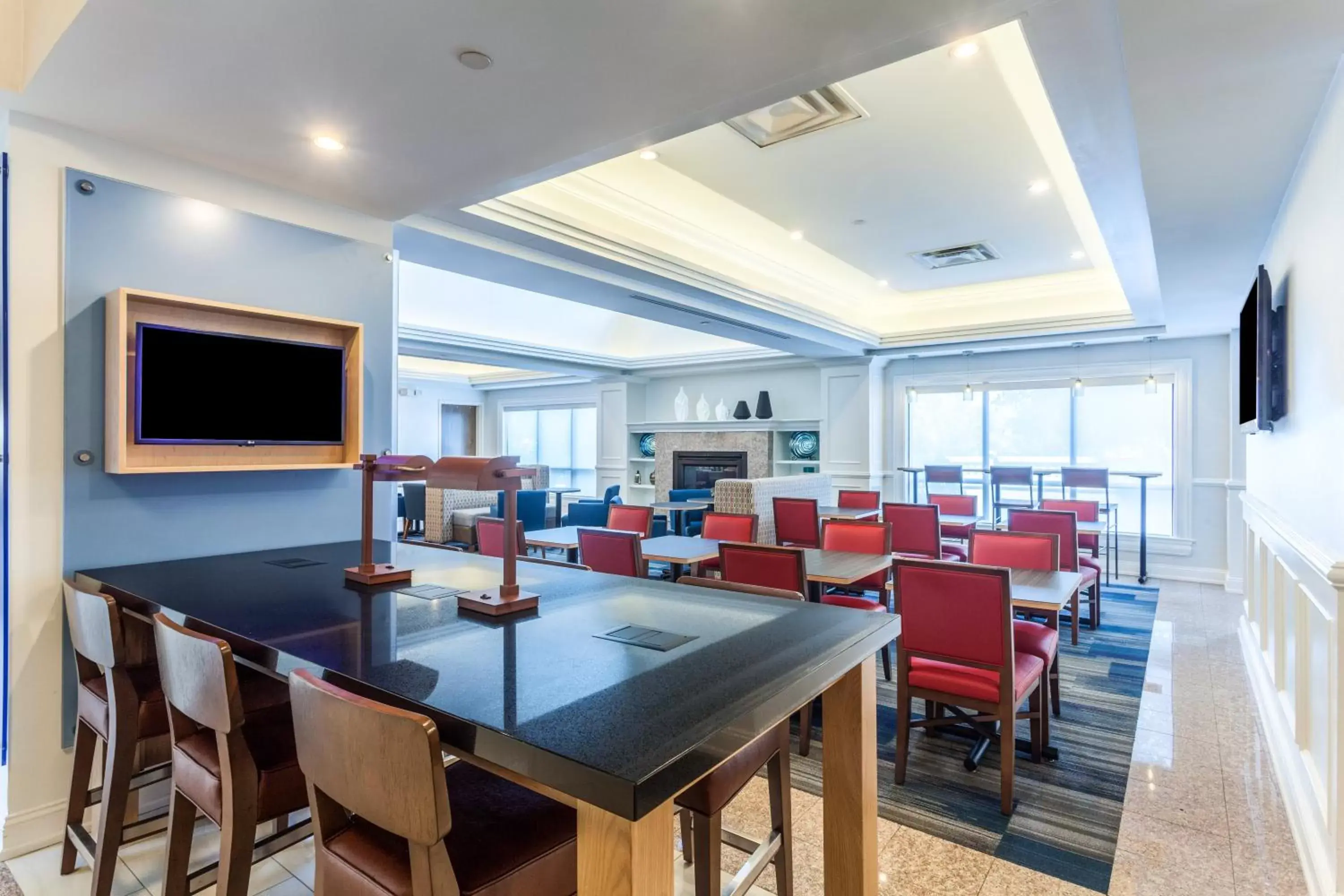 Breakfast, Restaurant/Places to Eat in Holiday Inn Express Hauppauge-Long Island, an IHG Hotel