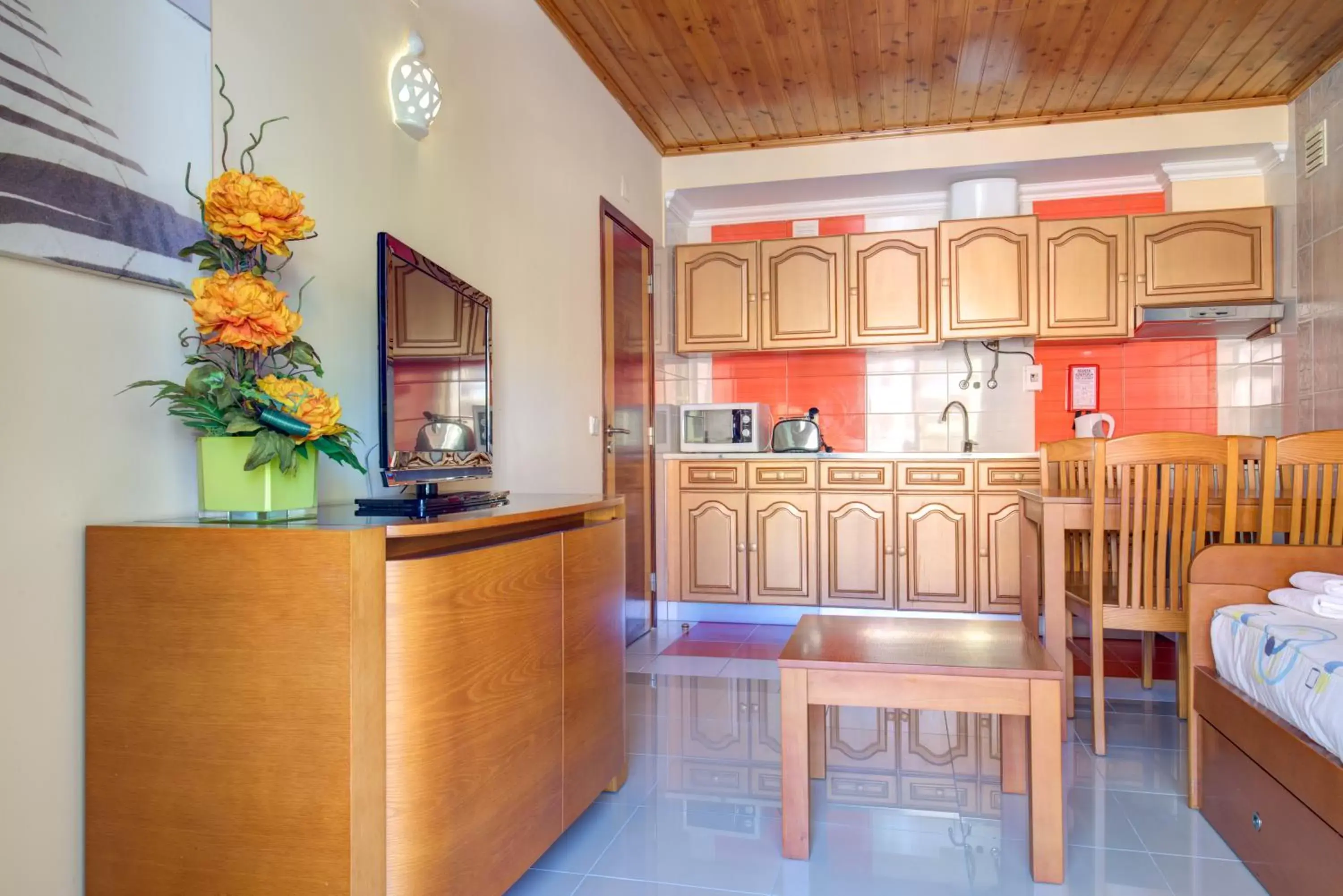 Kitchen or kitchenette, Kitchen/Kitchenette in Choromar Apartments