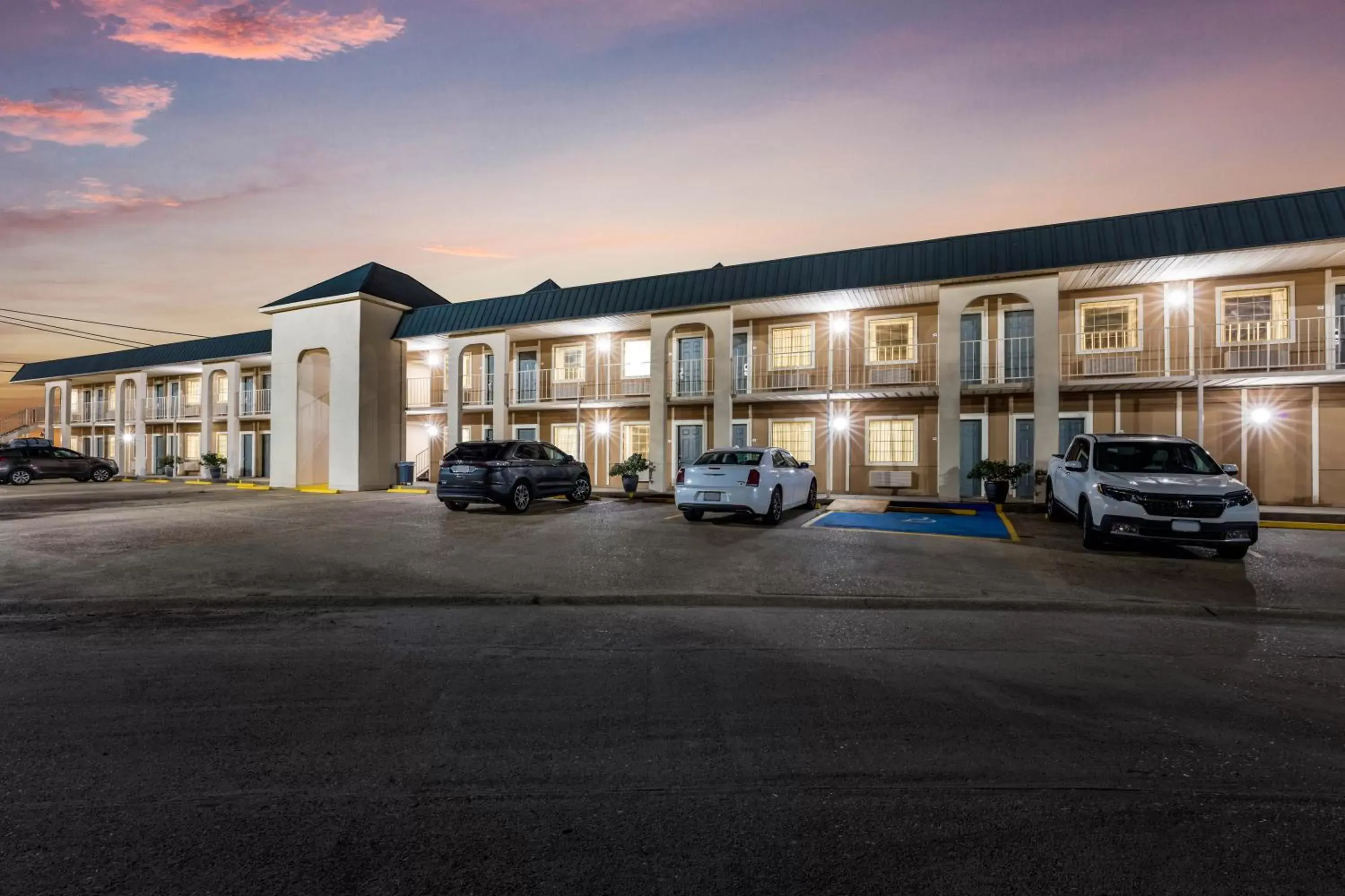 Property Building in Quality Inn Forrest City I-40