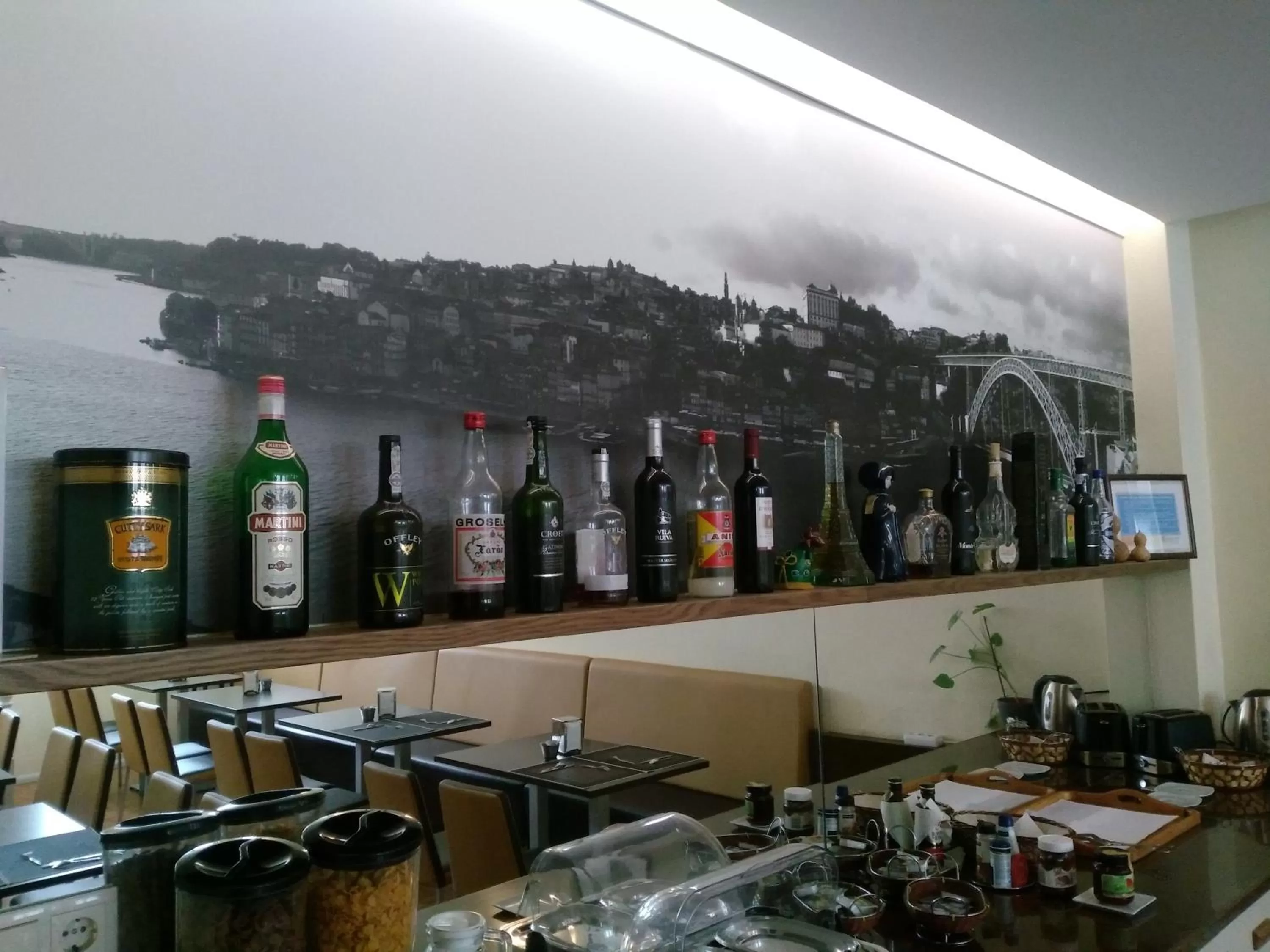 Communal lounge/ TV room in Hotel Mira D'Aire