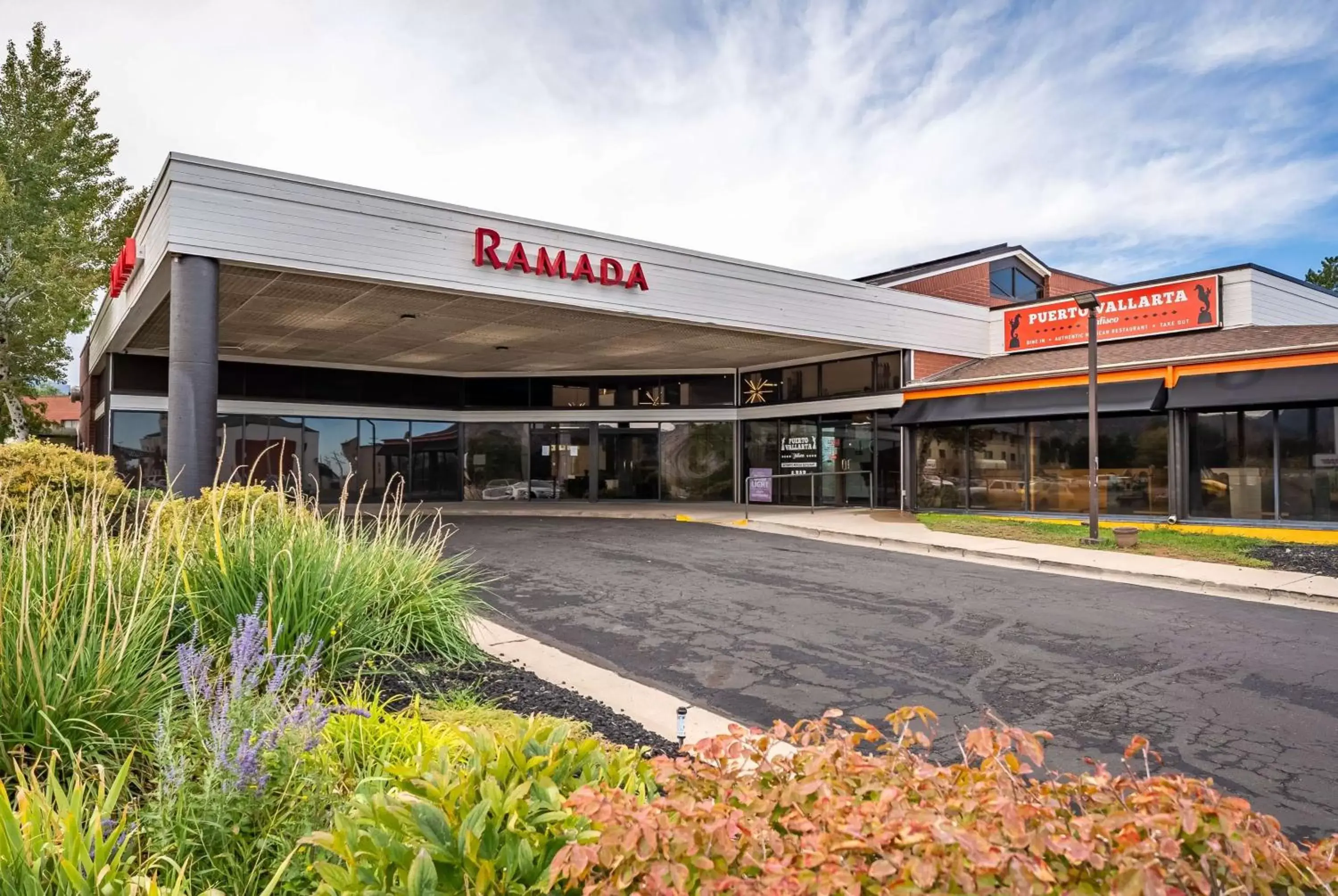 Property building in Ramada by Wyndham Cedar City Property building in Ramada by Wyndham Cedar City