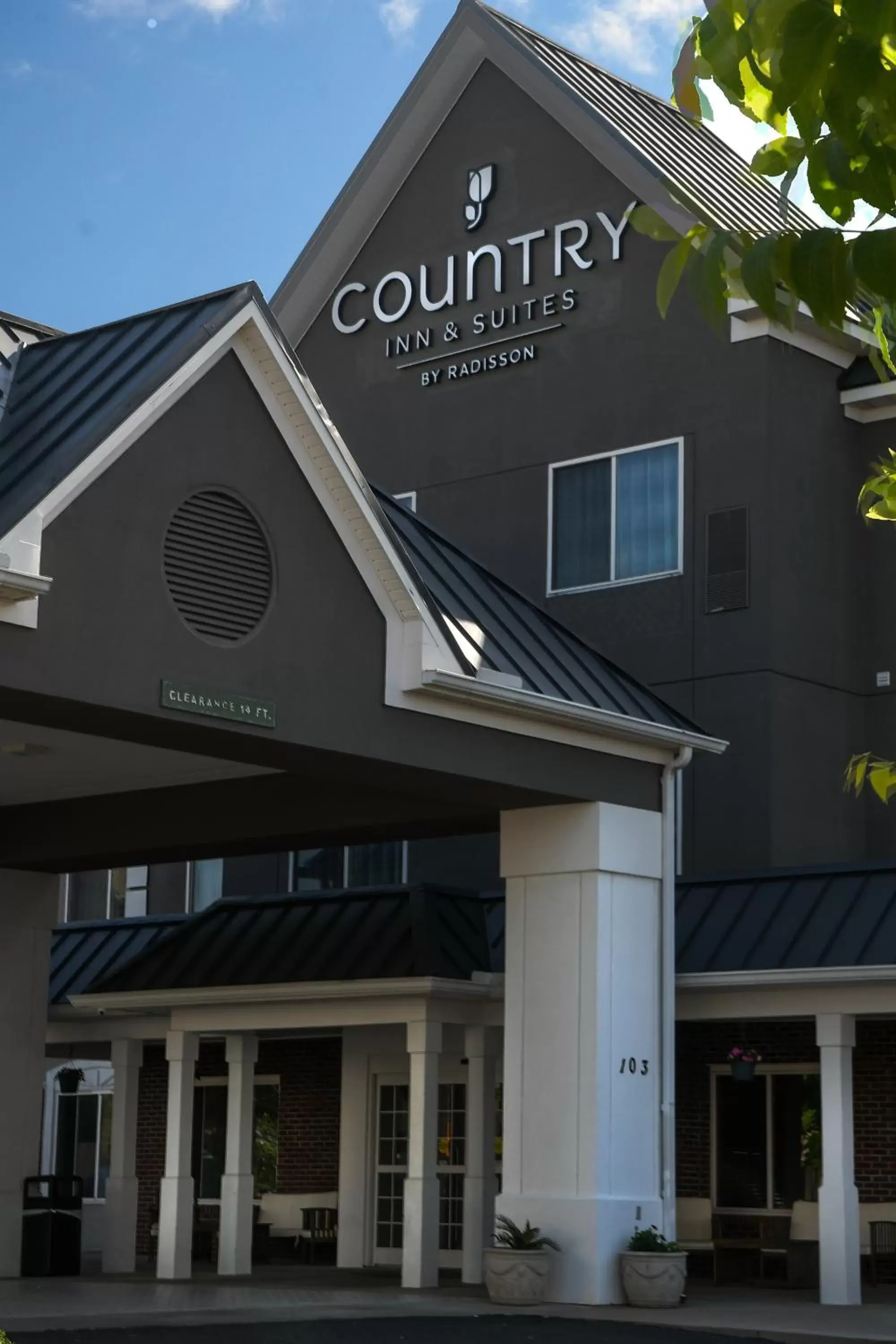 Facade/entrance, Property Logo/Sign in Country Inn & Suites by Radisson, Augusta at I-20, GA