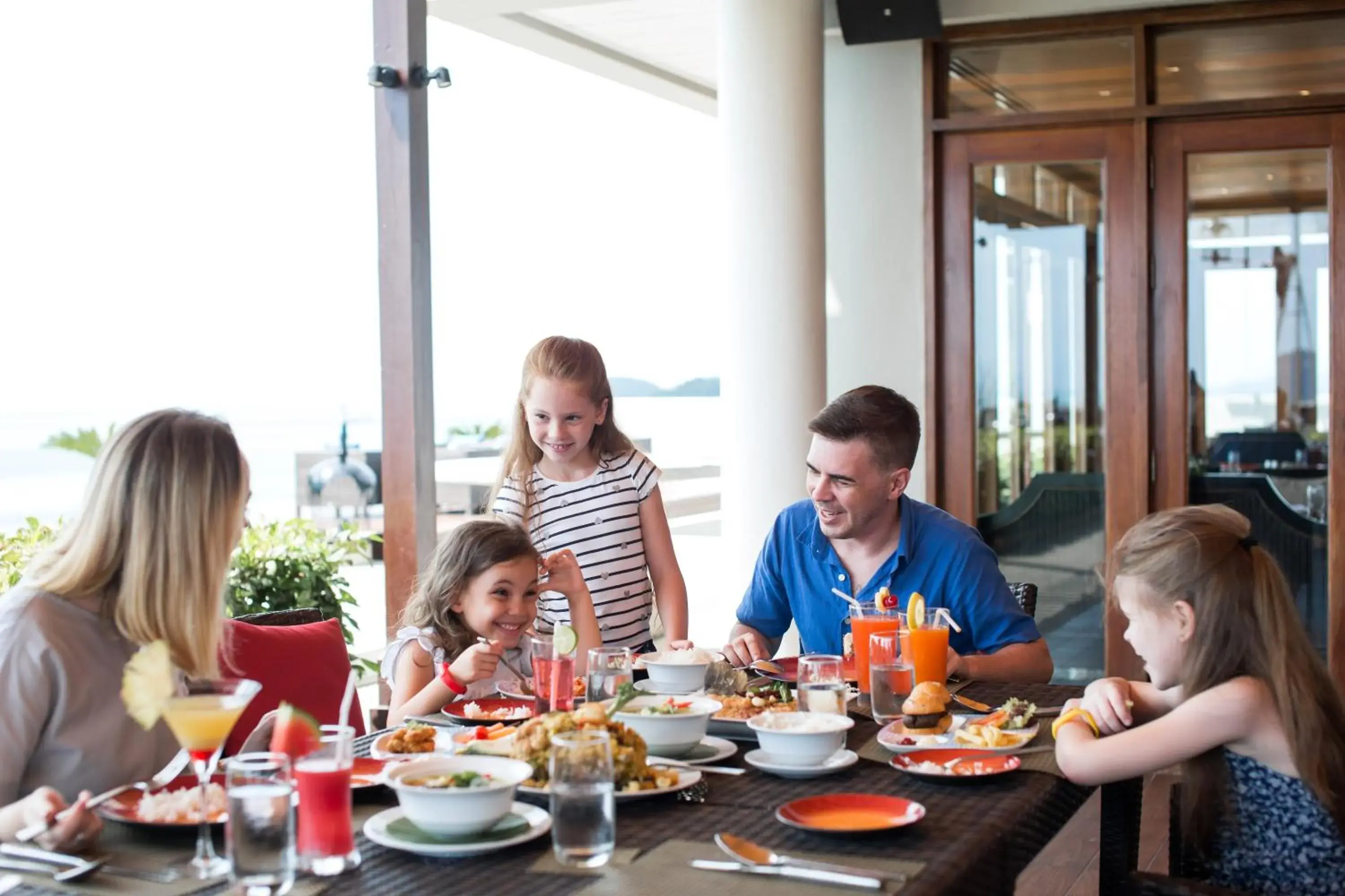 Restaurant/places to eat, Family in InterContinental Koh Samui Resort, an IHG Hotel Restaurant/places to eat, Family in InterContinental Koh Samui Resort, an IHG Hotel