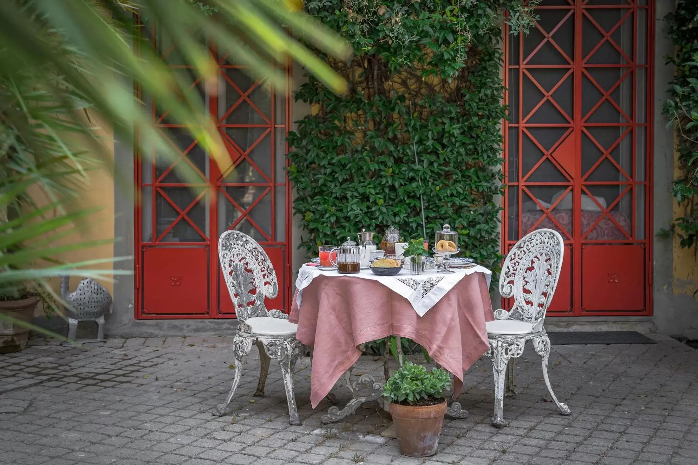 Garden, Restaurant/Places to Eat in Drom Florence Rooms & Apartments
