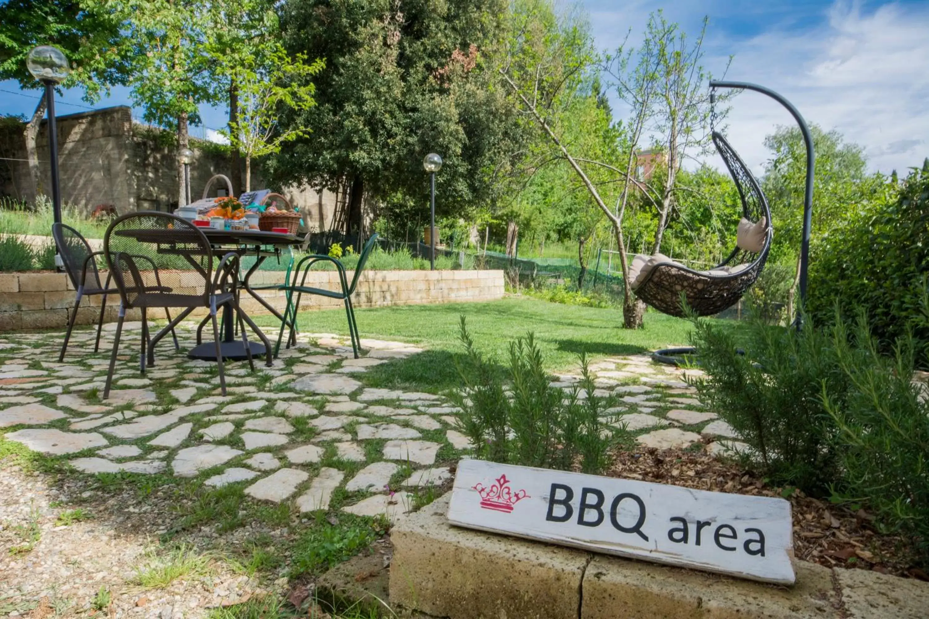 BBQ facilities in La Coroncina Lodging