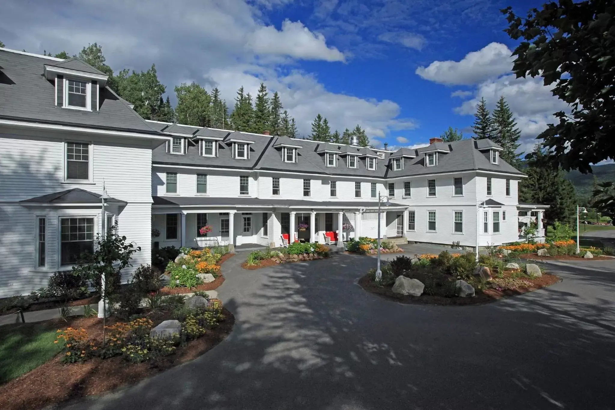 Property building in Omni Bretton Arms Inn at Mount Washington Resort Property building in Omni Bretton Arms Inn at Mount Washington Resort