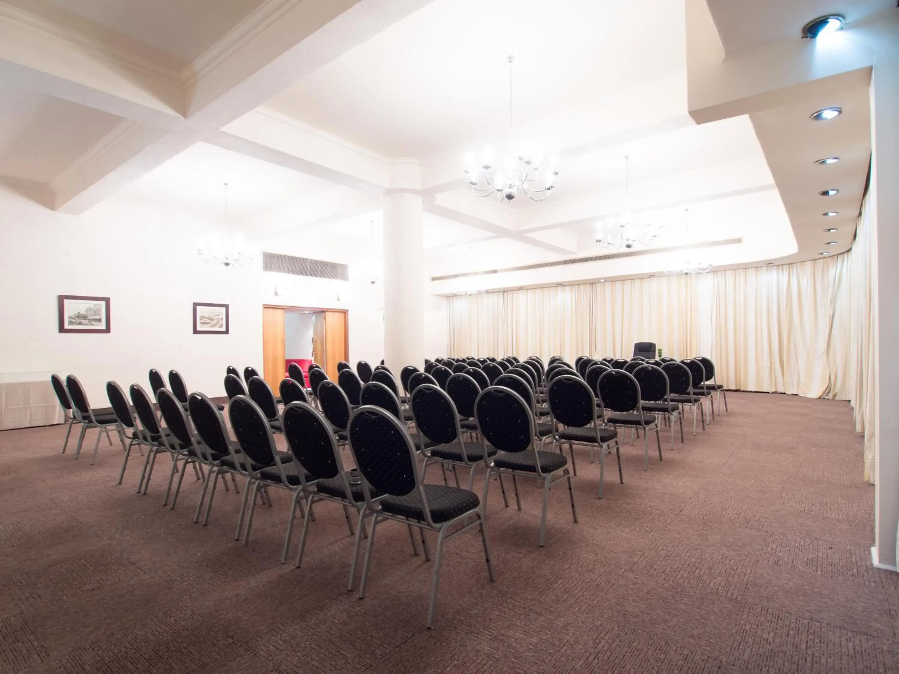 Banquet/Function facilities in Albany Hotel