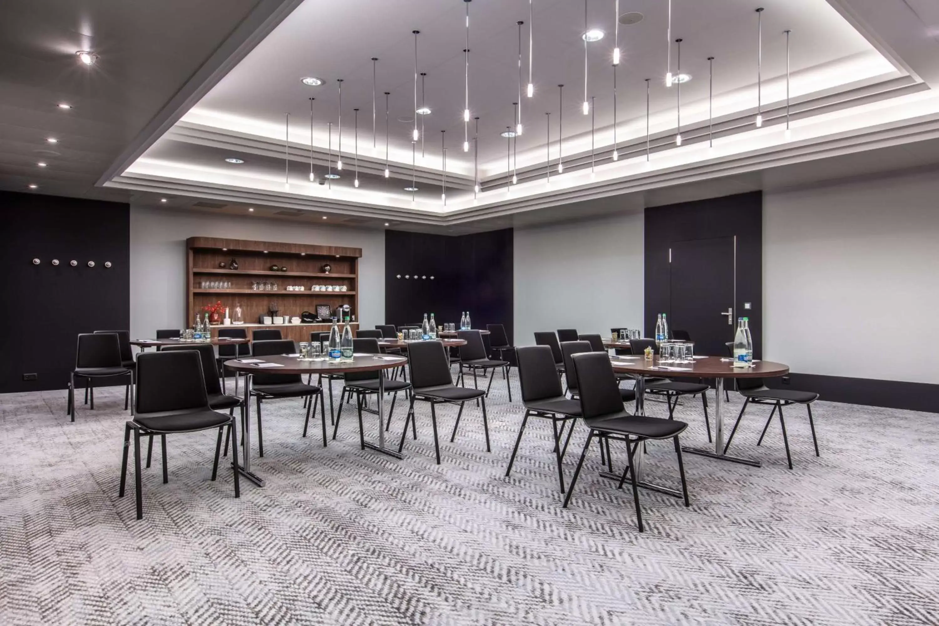 Meeting/conference room, Restaurant/Places to Eat in Radisson Blu, Basel