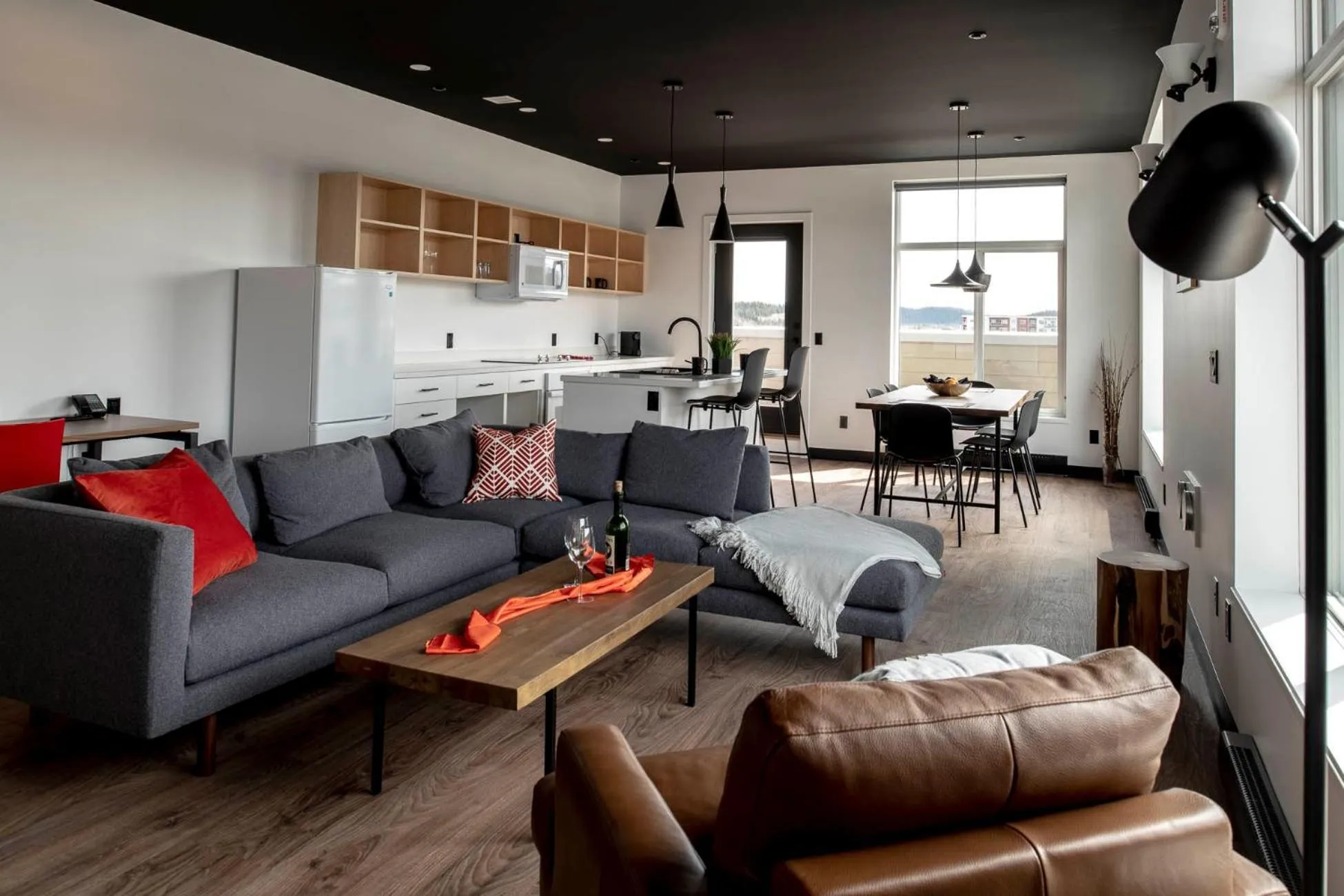 Superior Apartment in Raven Inn Whitehorse