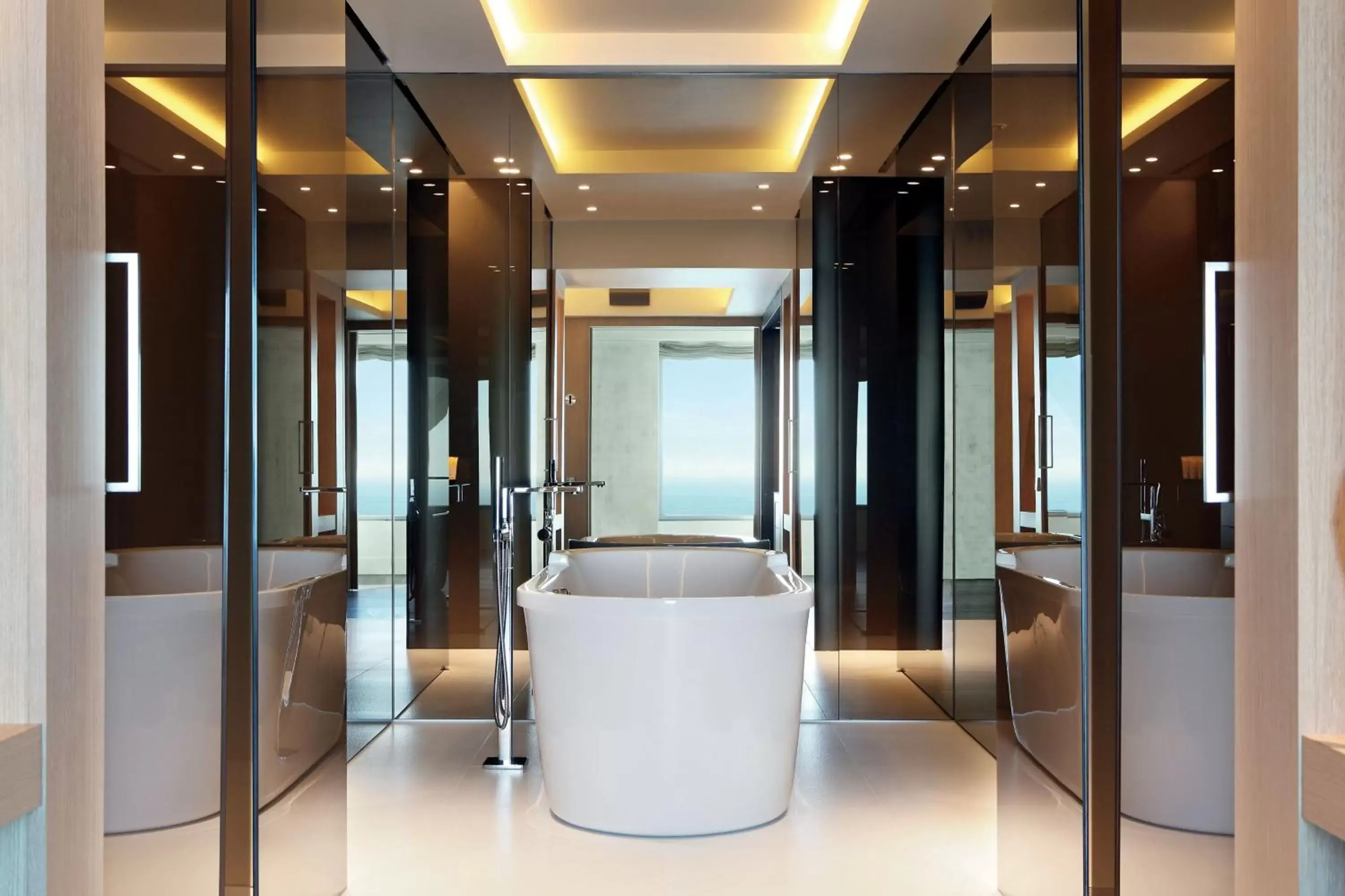 Photo of the whole room, Bathroom in Hotel Arts Barcelona