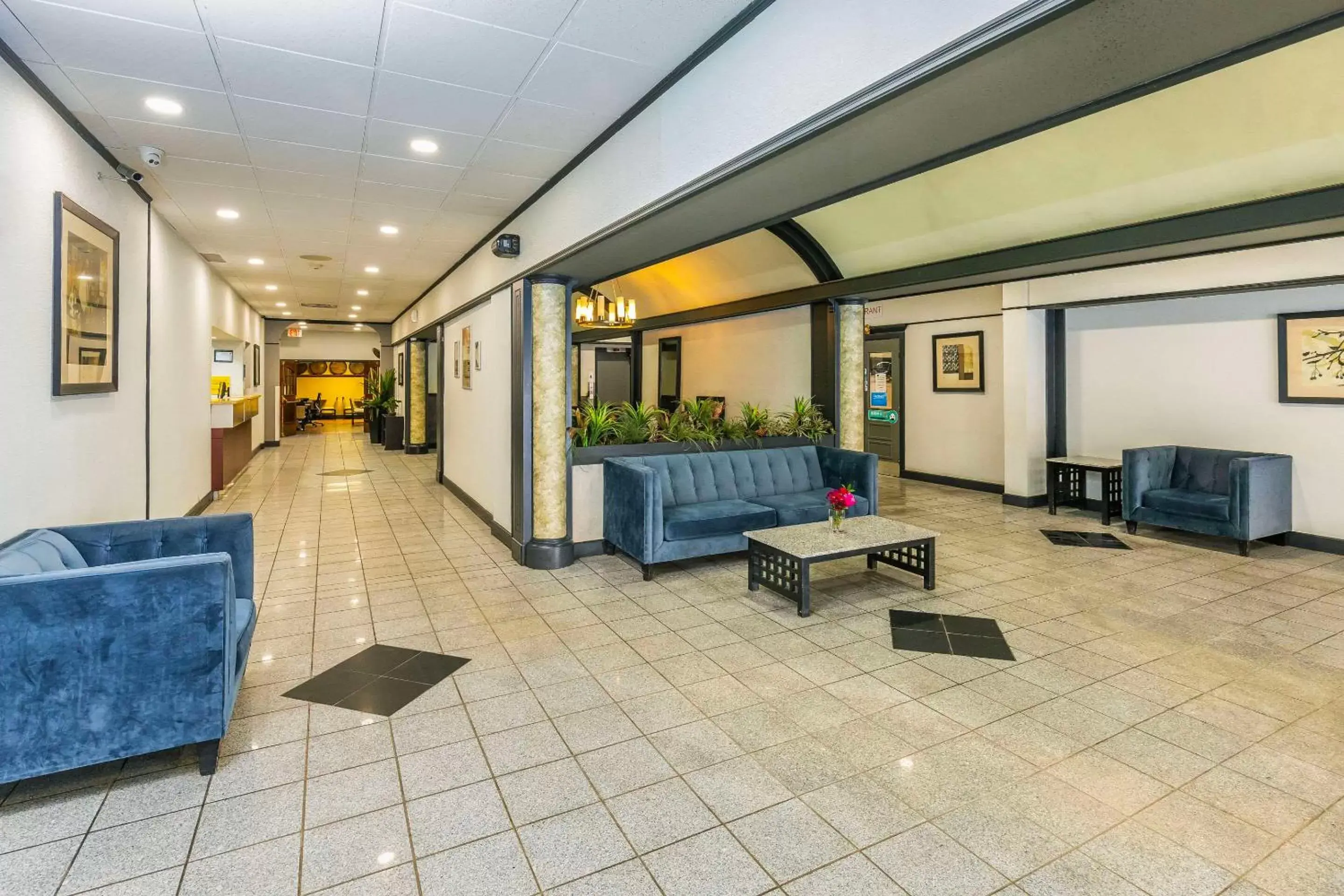 Lobby or reception, Lobby/Reception in Comfort Inn & Suites Downtown Edmonton