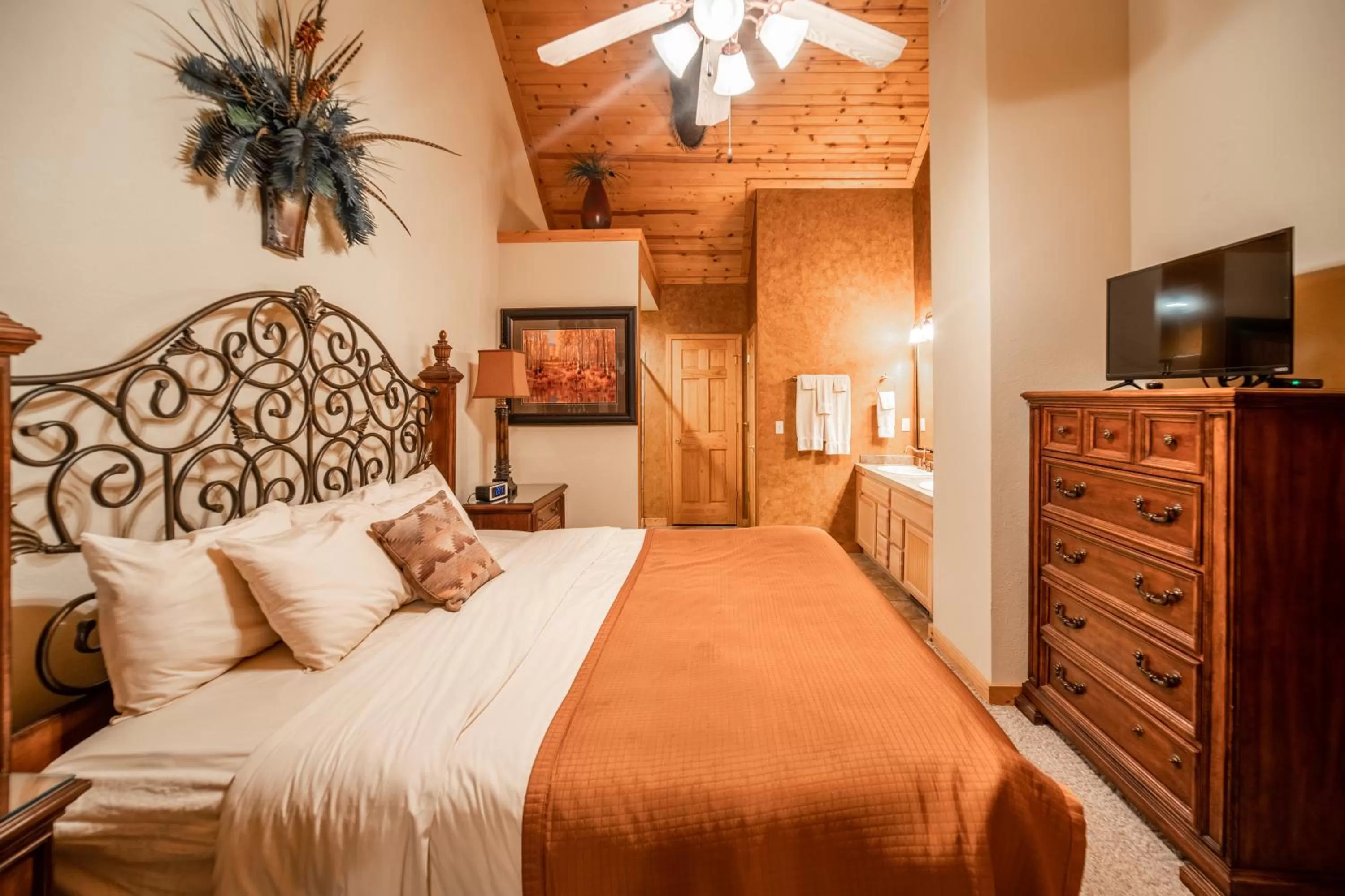 Photo of the whole room in Cabins at Grand Mountain