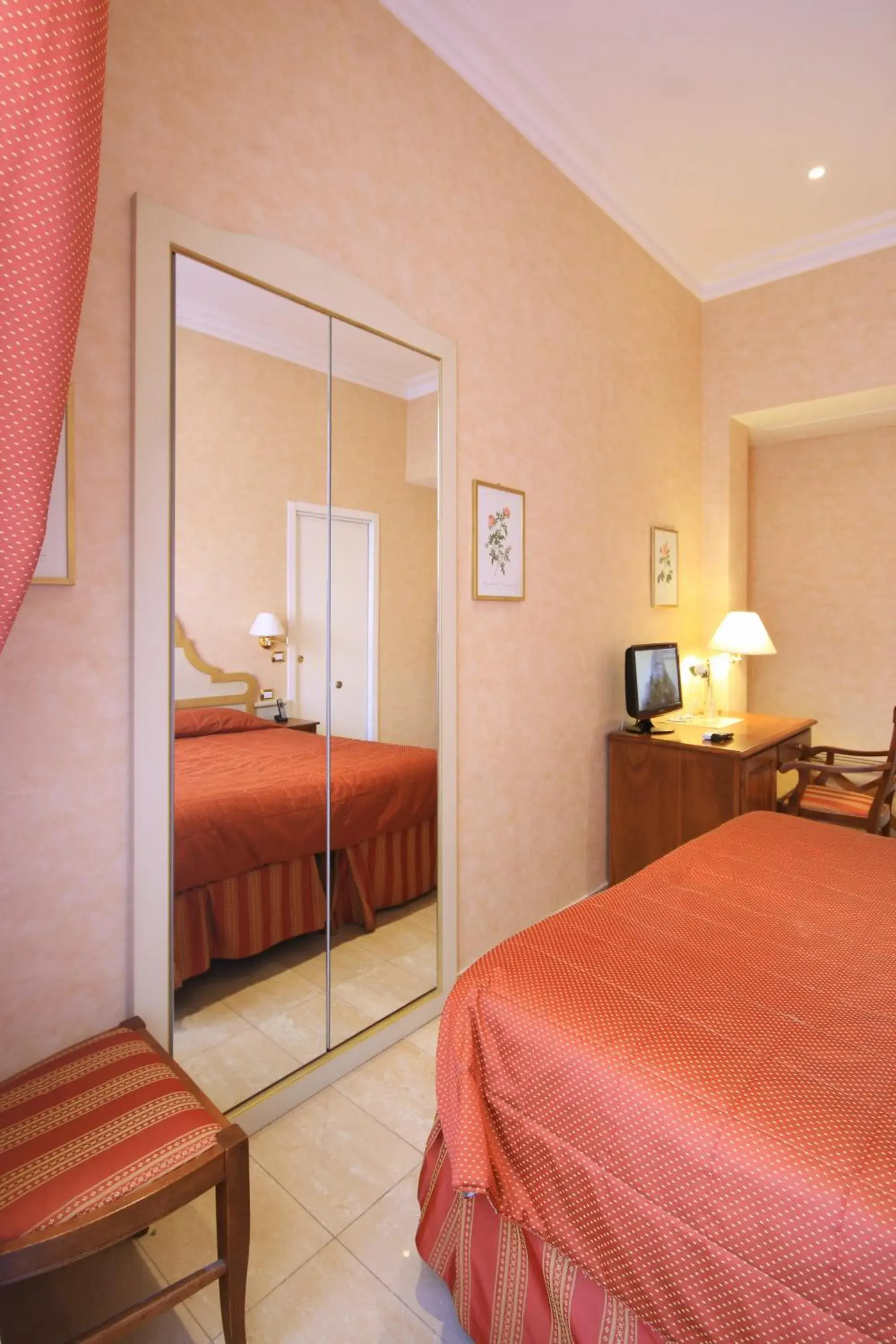 Bedroom, Bed in Roman Terrace Bedroom, Bed in Roman Terrace