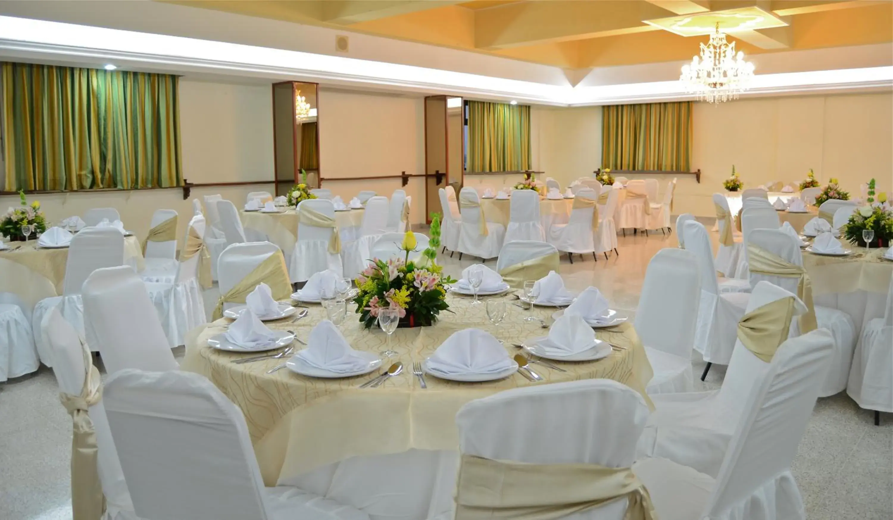 Banquet/Function facilities, Banquet Facilities in Hotel Mar y Tierra