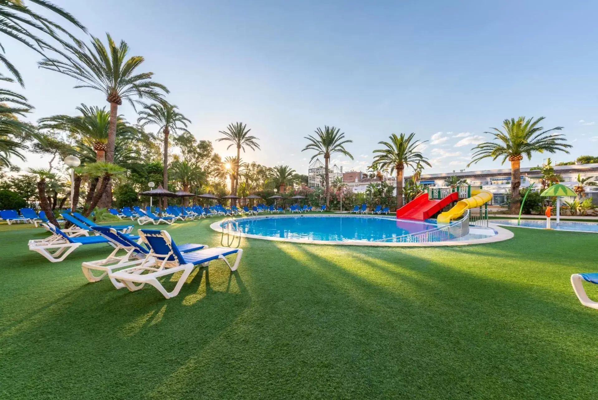 Garden, Swimming Pool in Port Denia