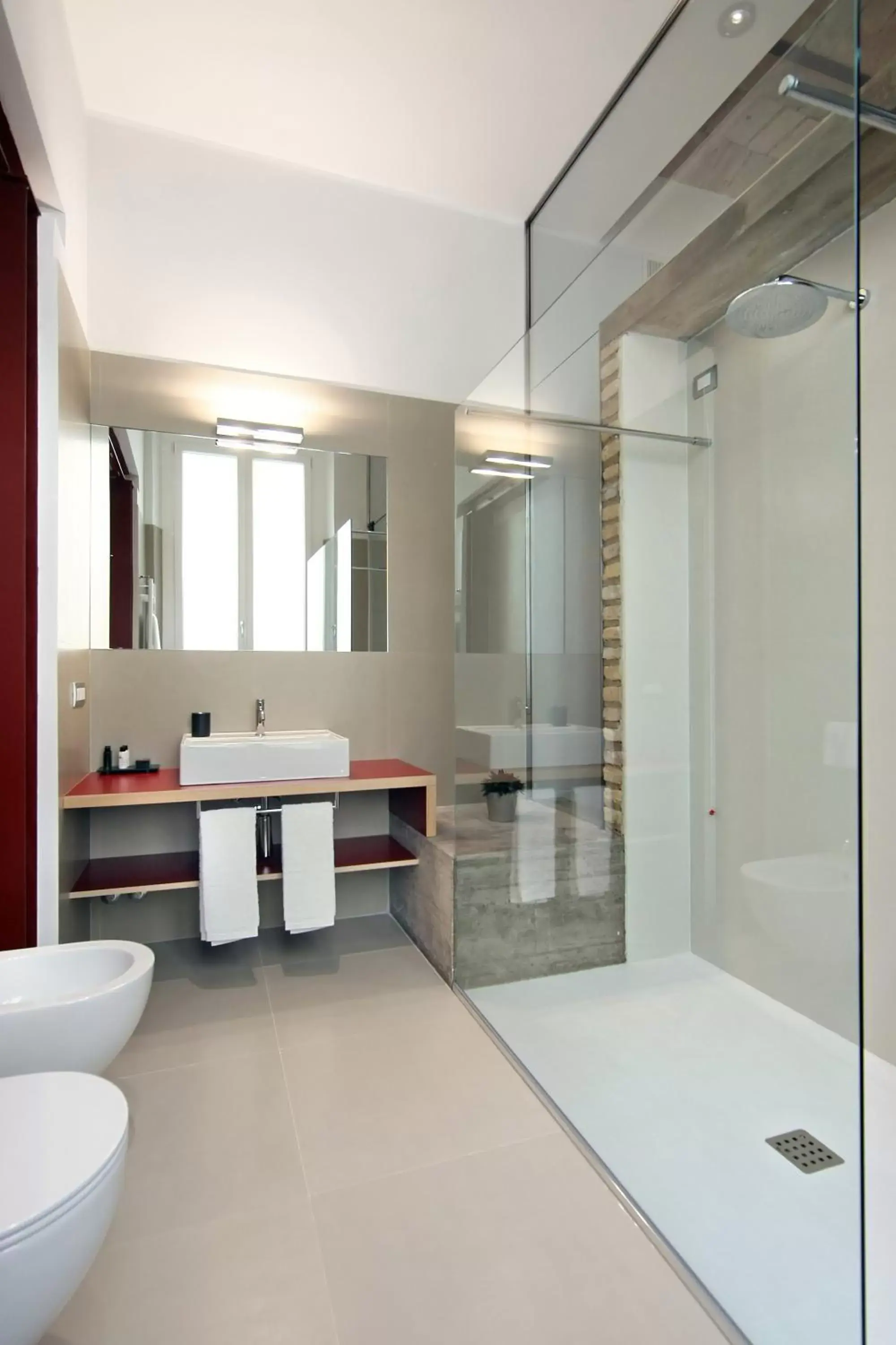 Shower, Bathroom in Hotel Giolli Nazionale