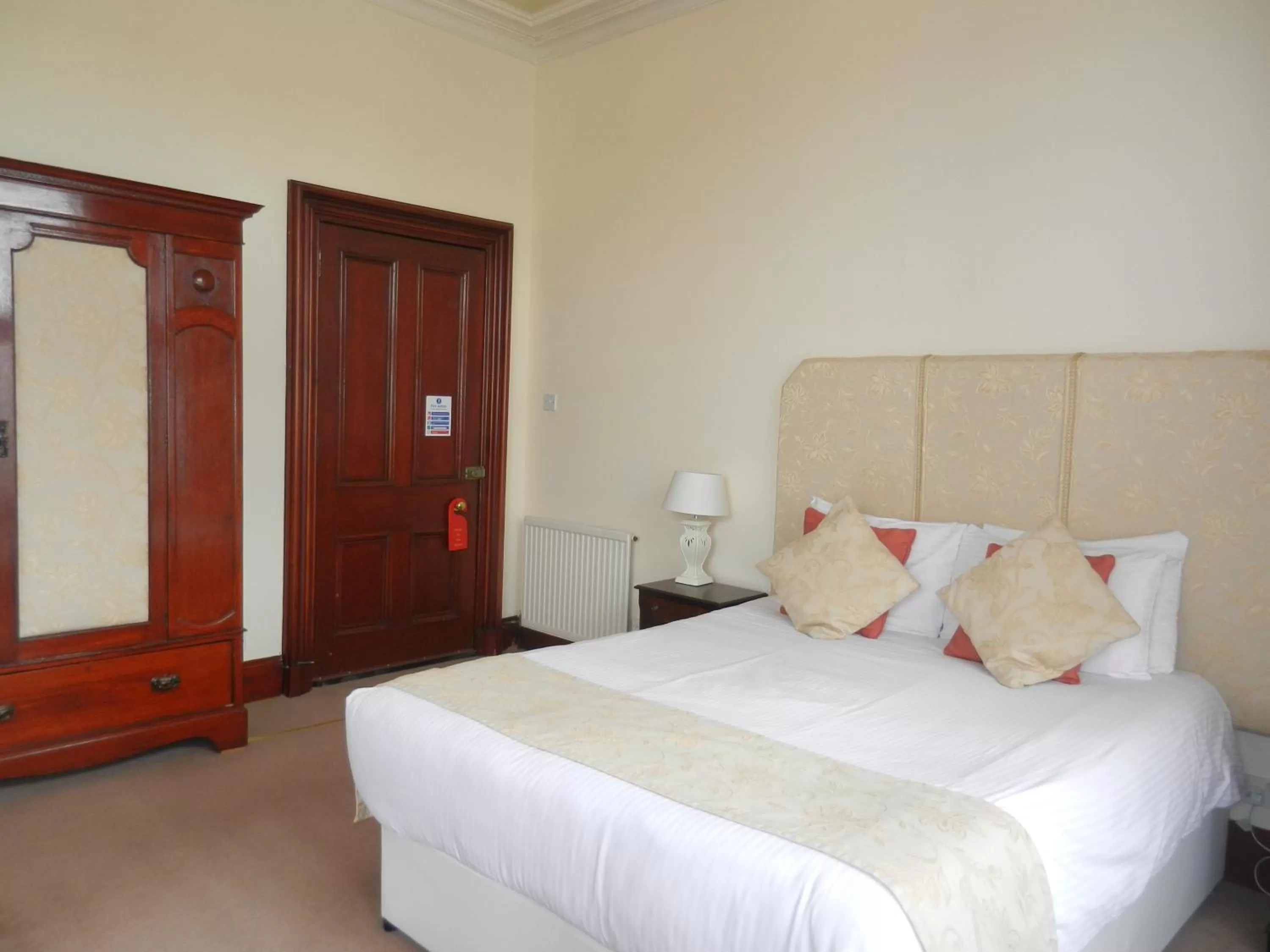 Bed in Morangie Hotel Tain