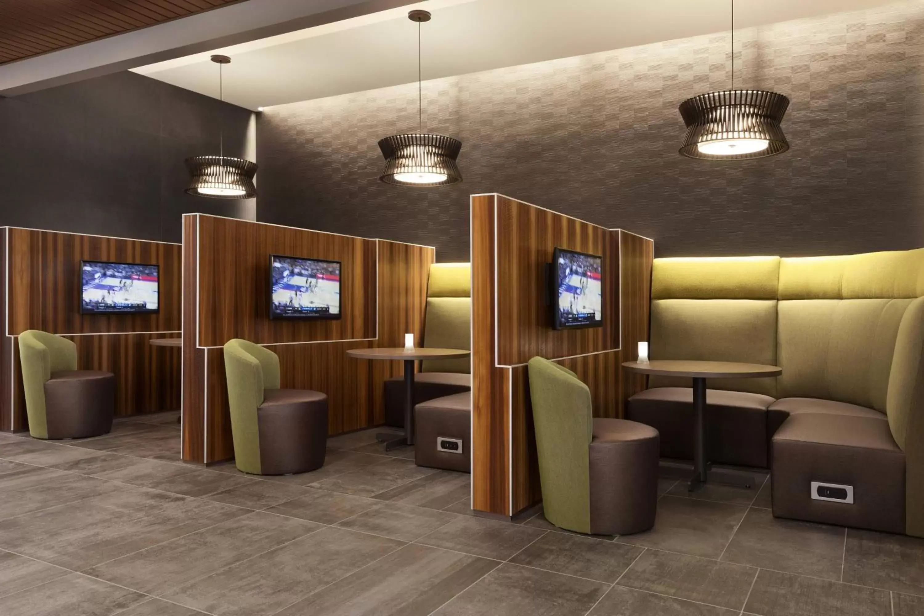 Restaurant/places to eat, Lounge/Bar in Courtyard by Marriott St Paul Woodbury