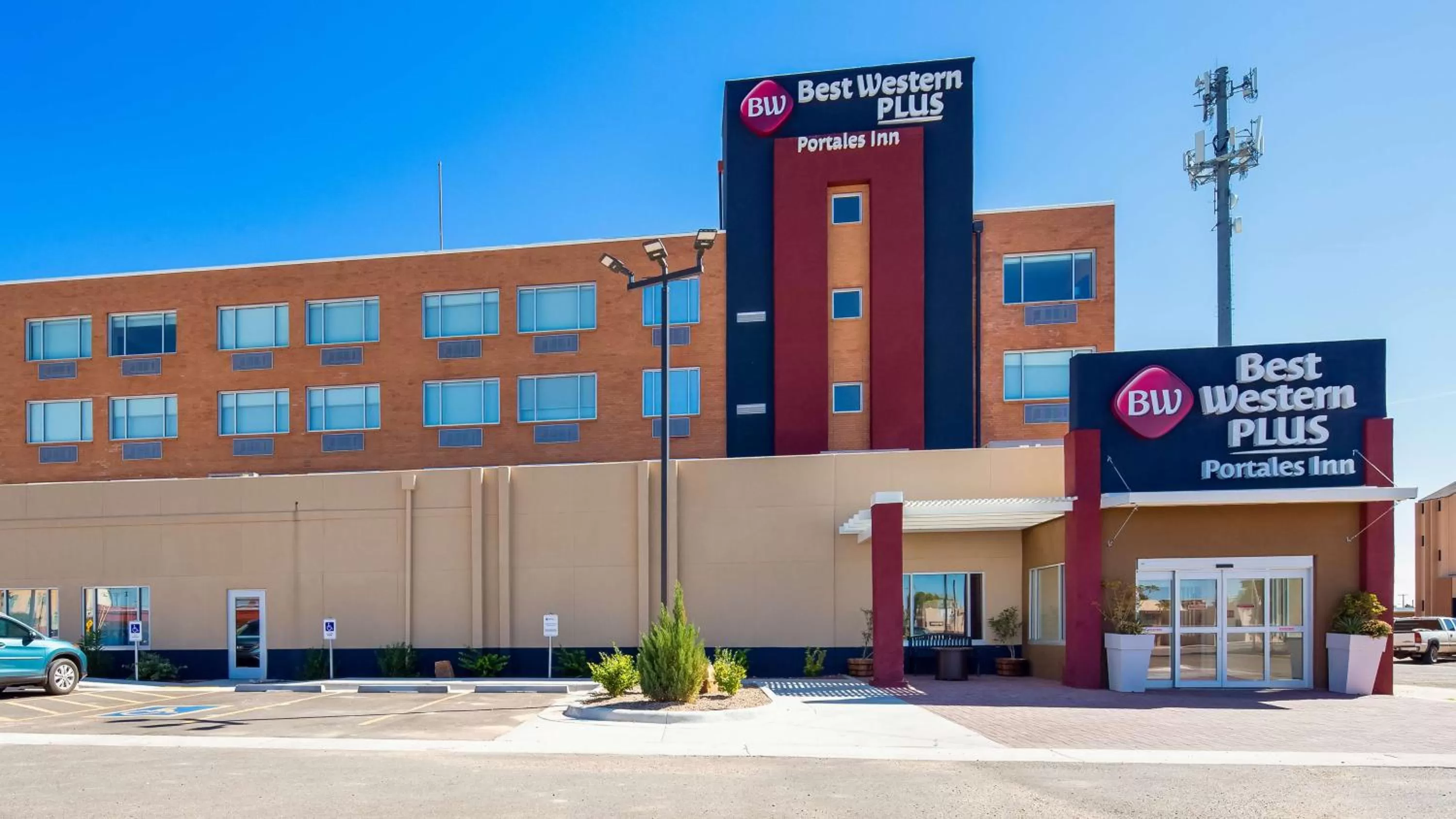 Property Building in Best Western Plus Portales Inn