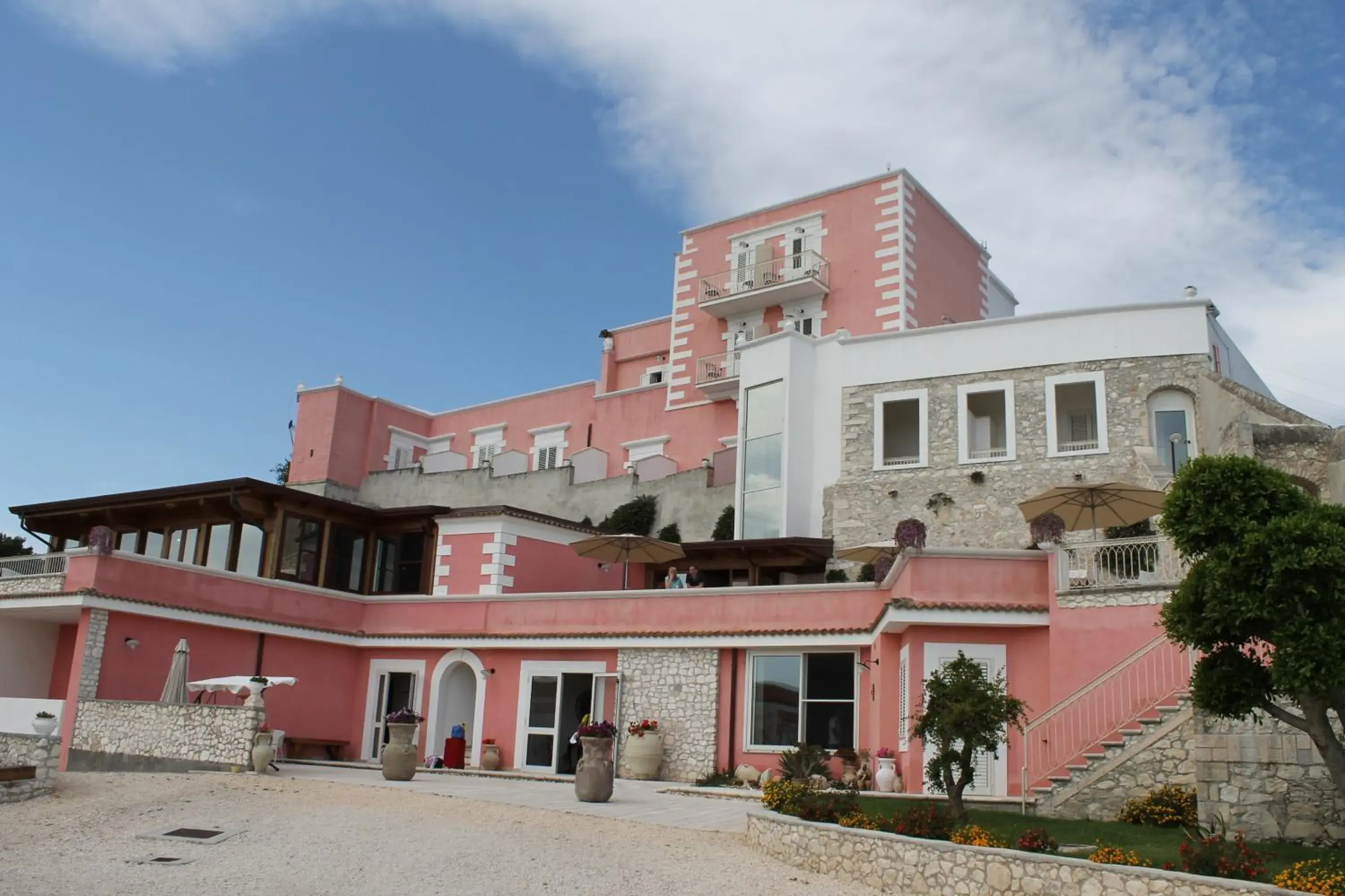 Facade/entrance, Property Building in Hotel Boutique Il Castellino Relais