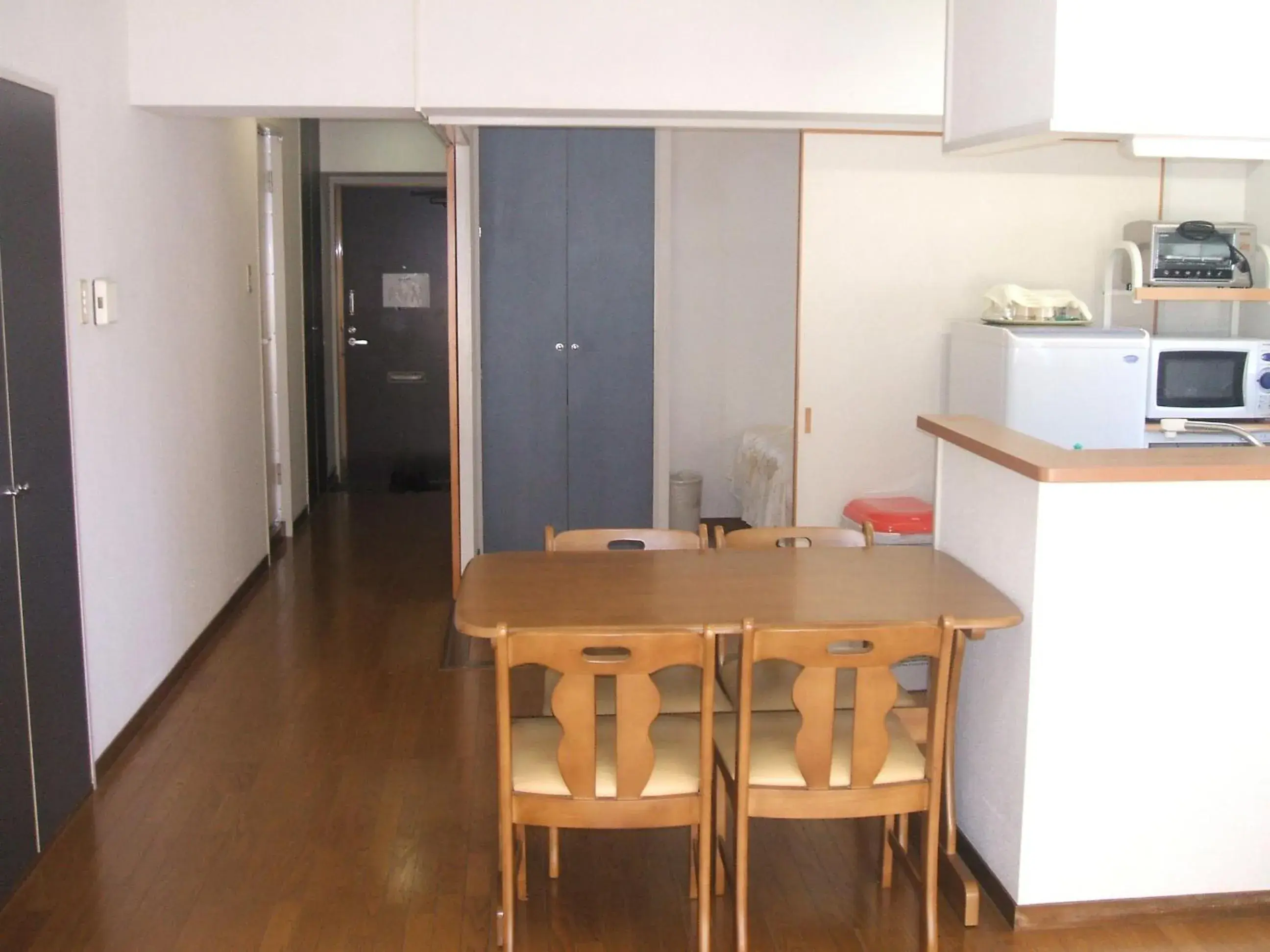 Photo of the whole room, Dining Area in Weekly Harbourview Mansion Main Building