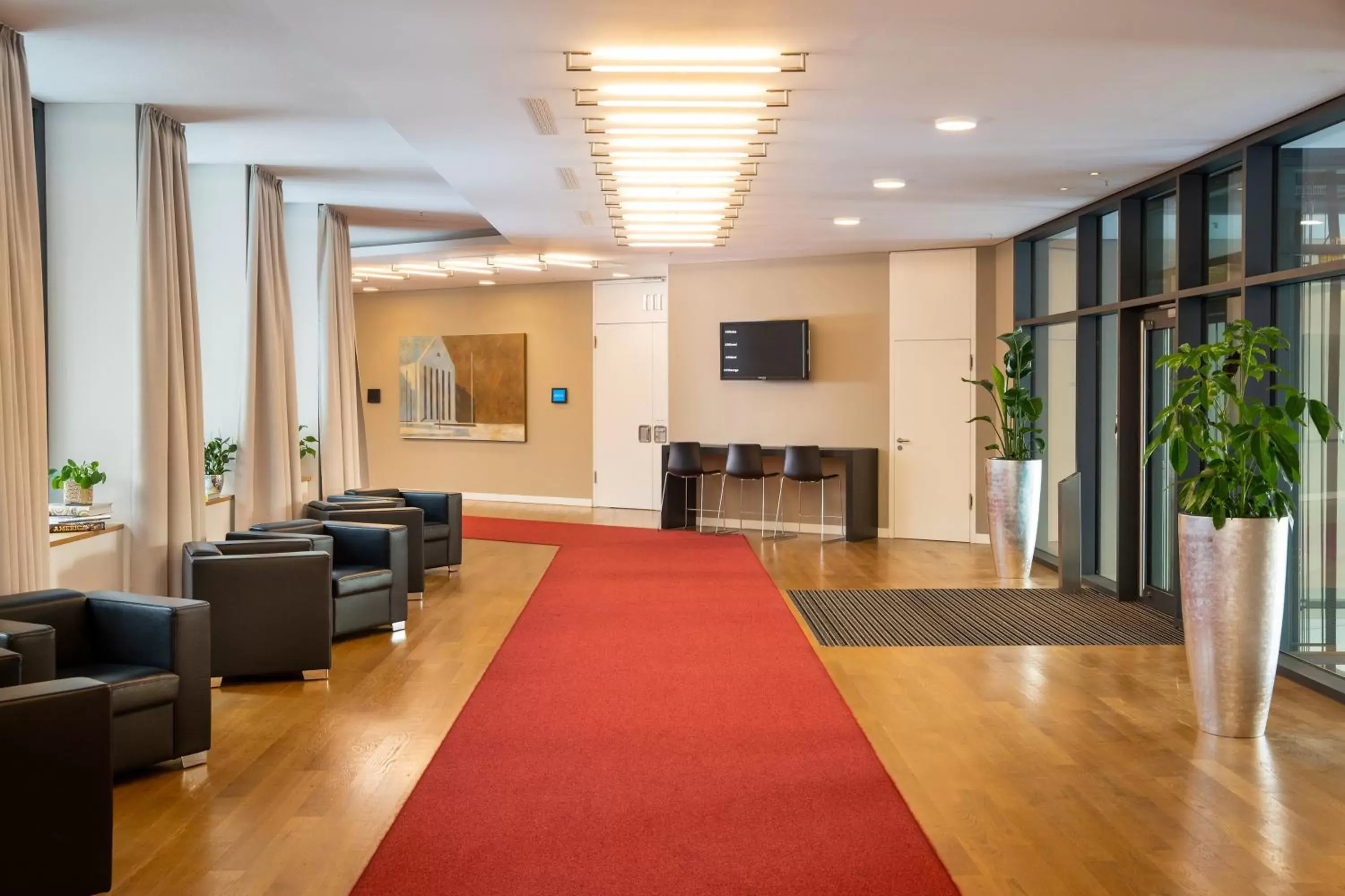 Communal lounge/ TV room, Lobby/Reception in INNSiDE by Meliá Dresden