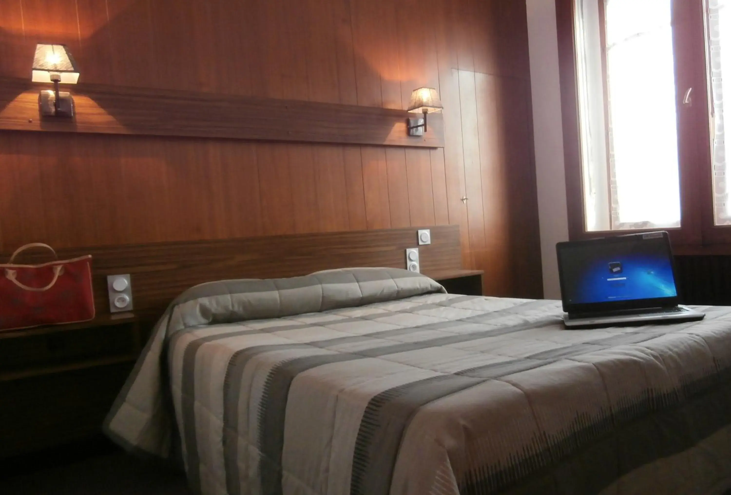 Bed in Hotel Bristol Metz Centre Gare