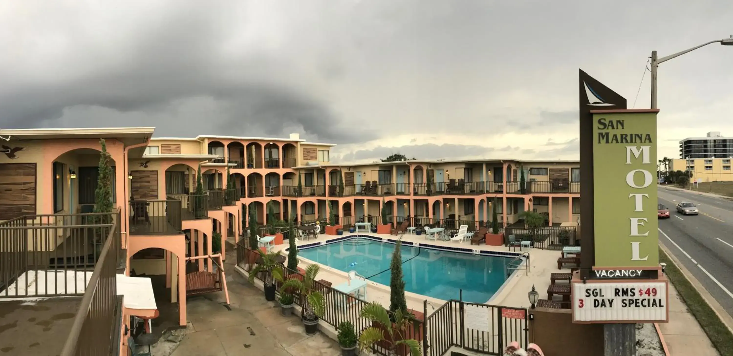 Pool View in San Marina Motel Daytona