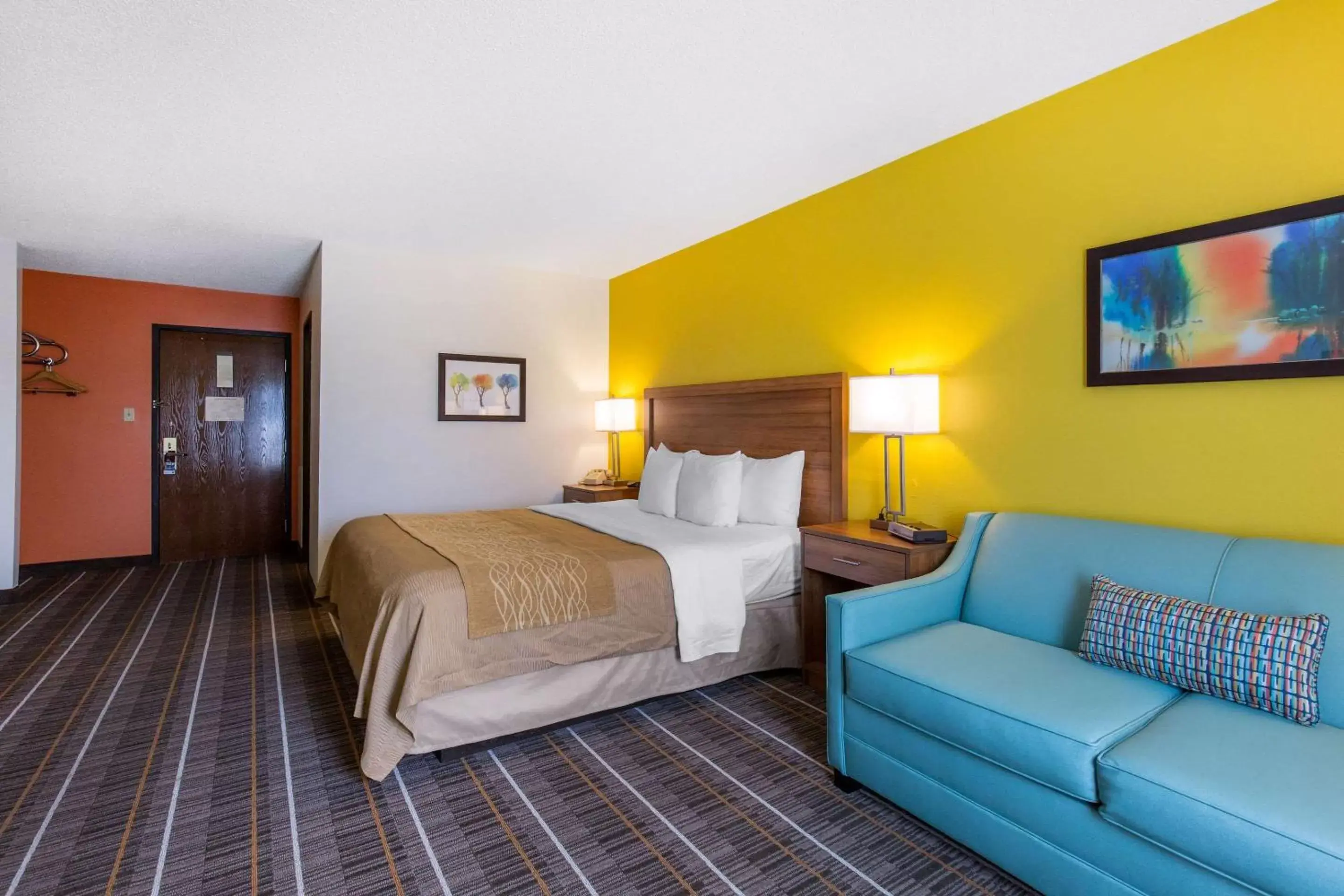 Photo of the whole room, Bed in Quality Inn Stephens City-Winchester South Photo of the whole room, Bed in Quality Inn Stephens City-Winchester South