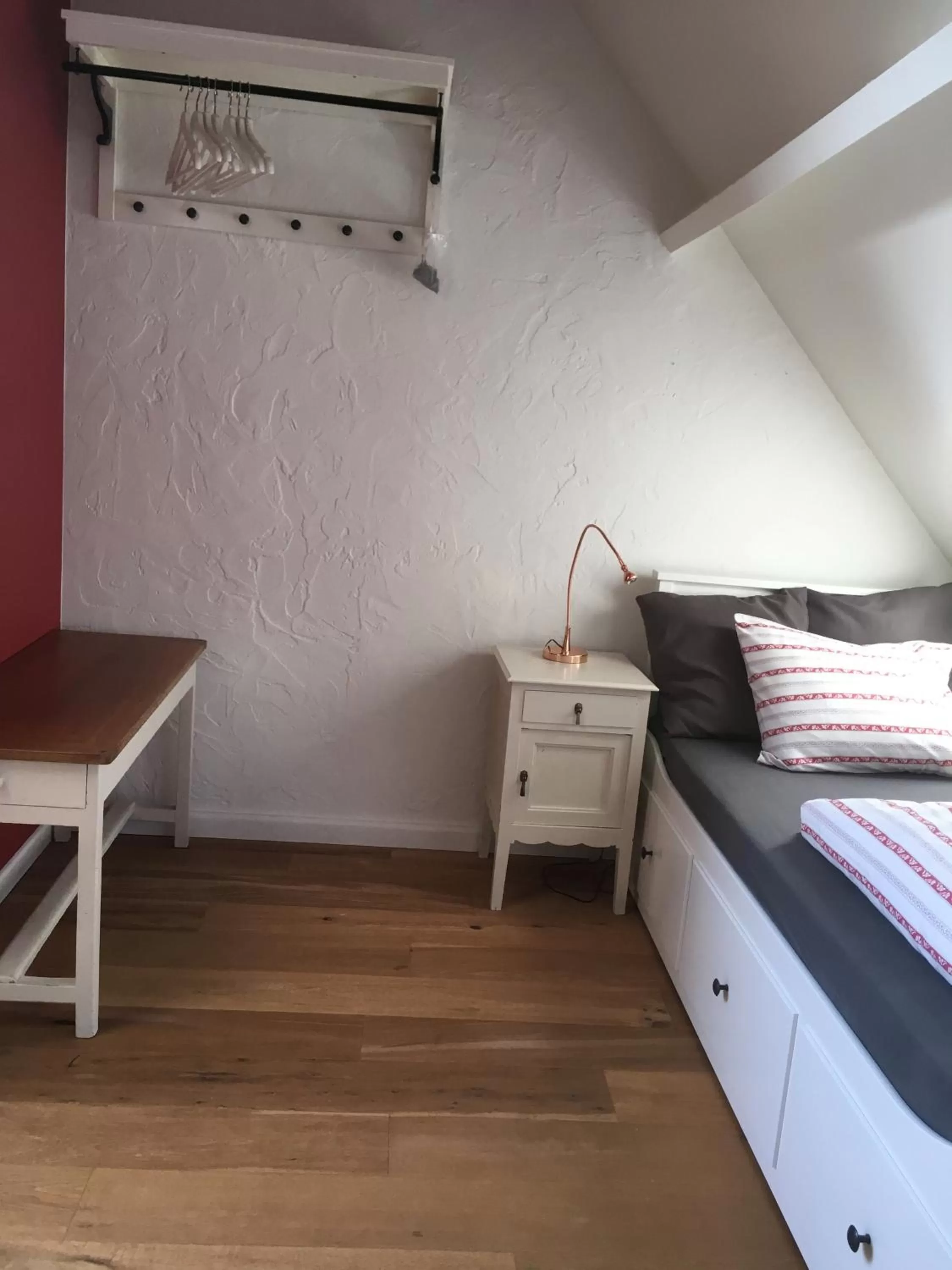 Bedroom, Bed in Huyze Peerdenbrugghe