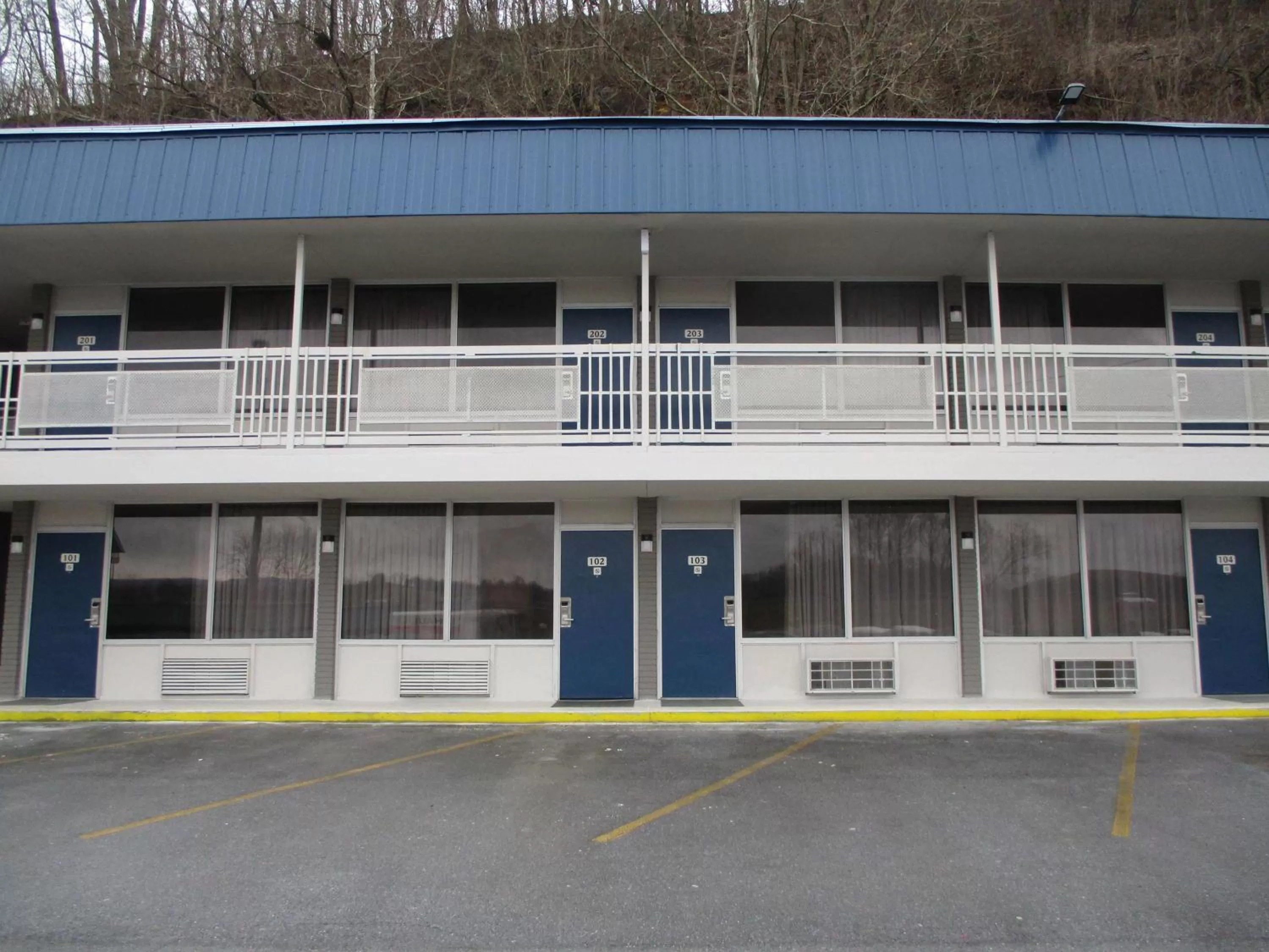 Property building in Motel 6-Chilhowie, VA