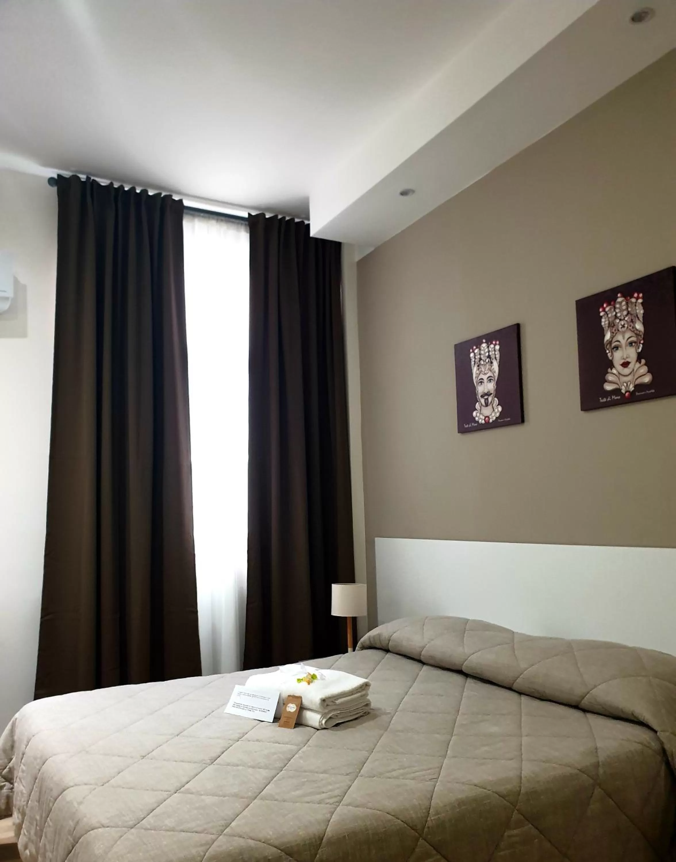 Bed in Due Passi Suite