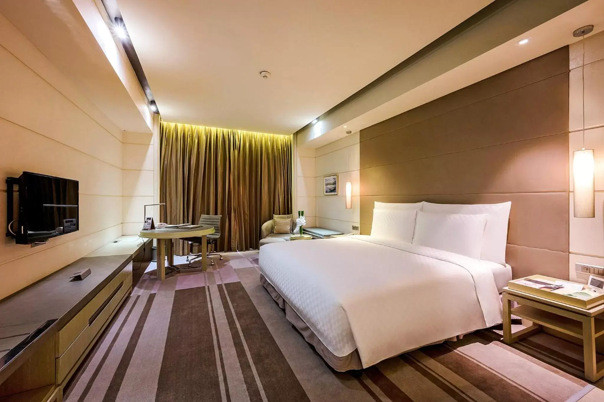 Photo of the whole room in Hotel Nikko Saigon