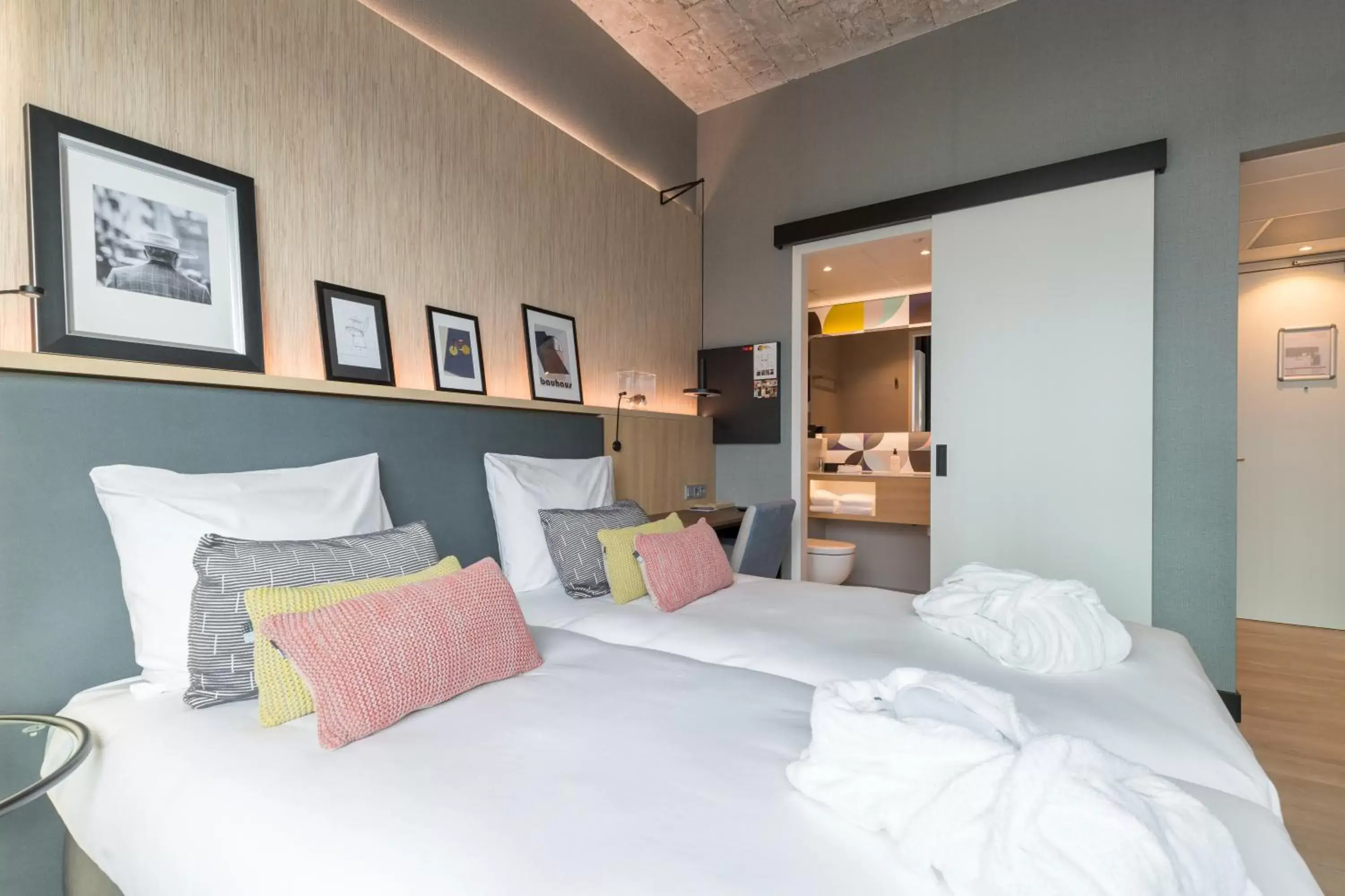 Bed in Postillion Hotel WTC Rotterdam